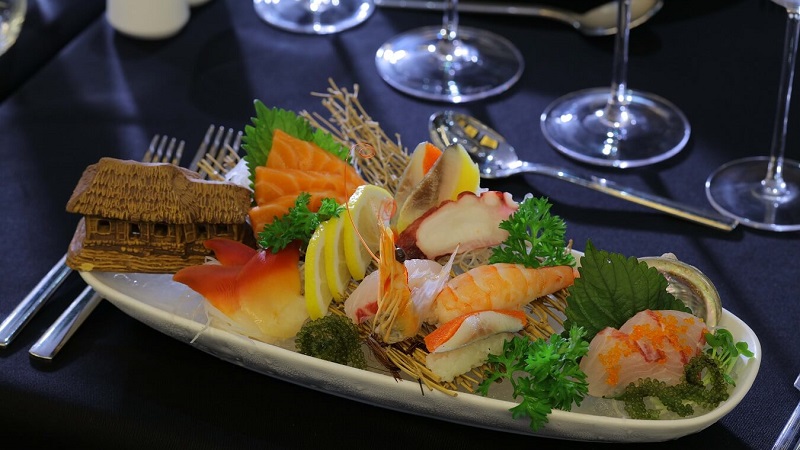 Du thuyền Ambassador Hạ Long