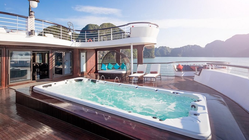 Du thuyền Ambassador Hạ Long