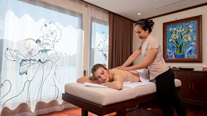 Du thuyền Heritage