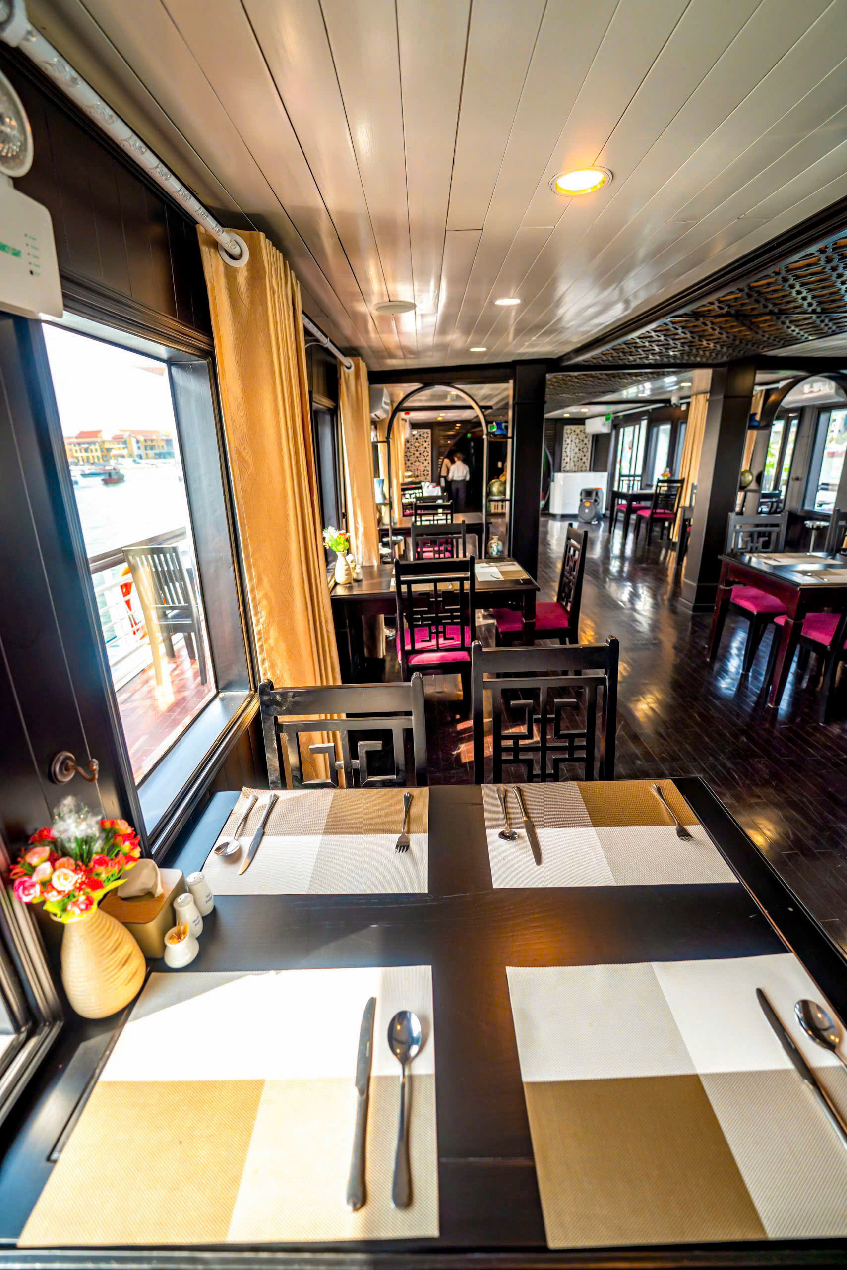 Du thuyền La Regina Classic