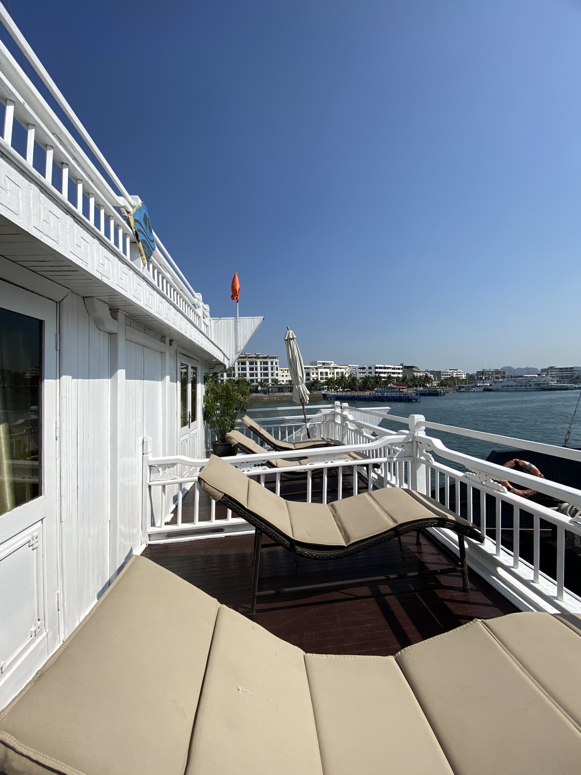 Du thuyền Le Journey Premium