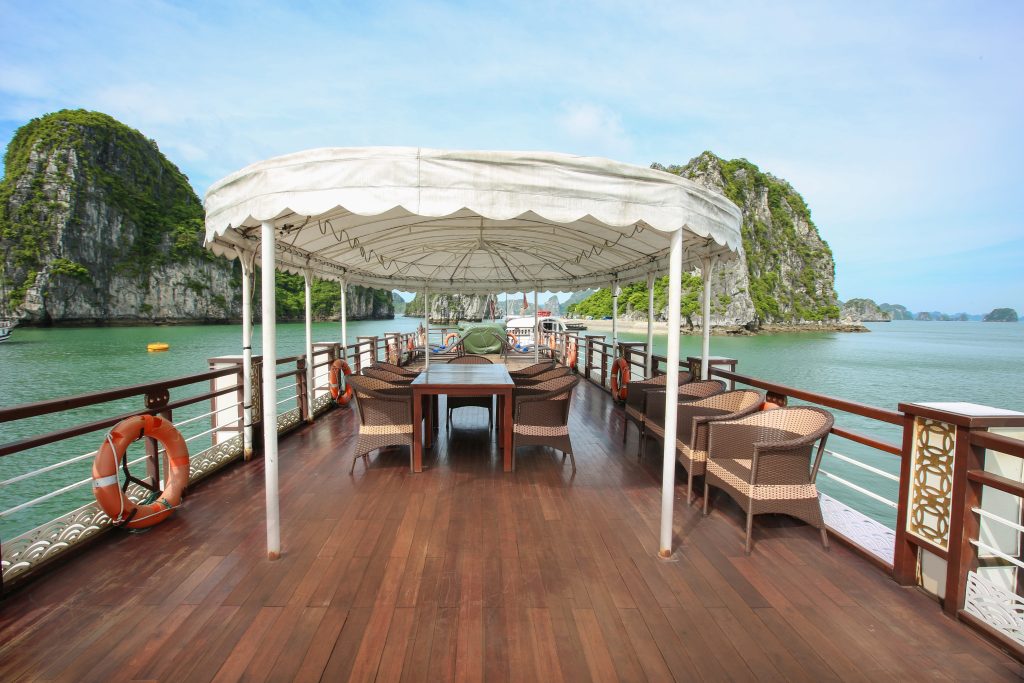 Du thuyền Oriental Sails Hạ Long 3 sao