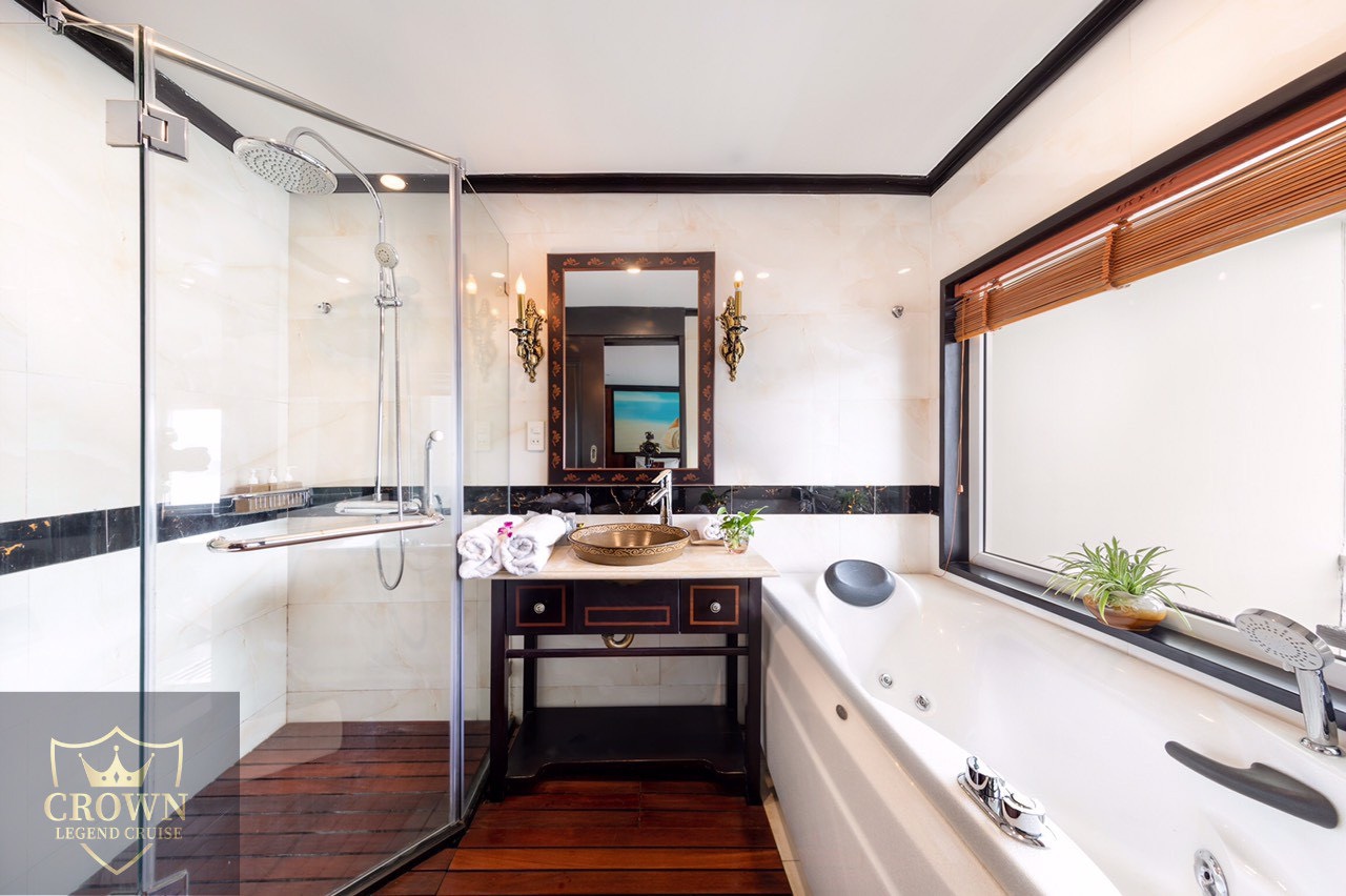 Du thuyền Amanda Premium