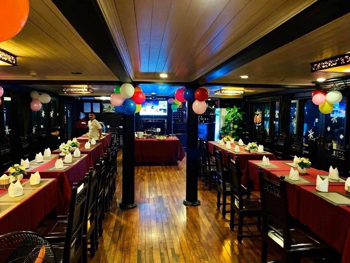 Du thuyền Le Journey