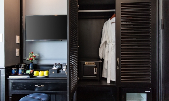 Junior Balcony Suite