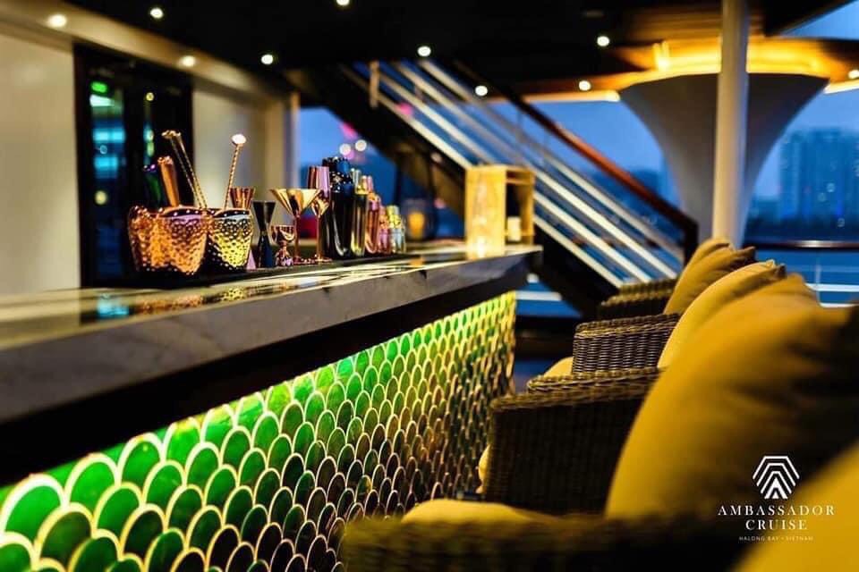 Du thuyền Ambassador Daily