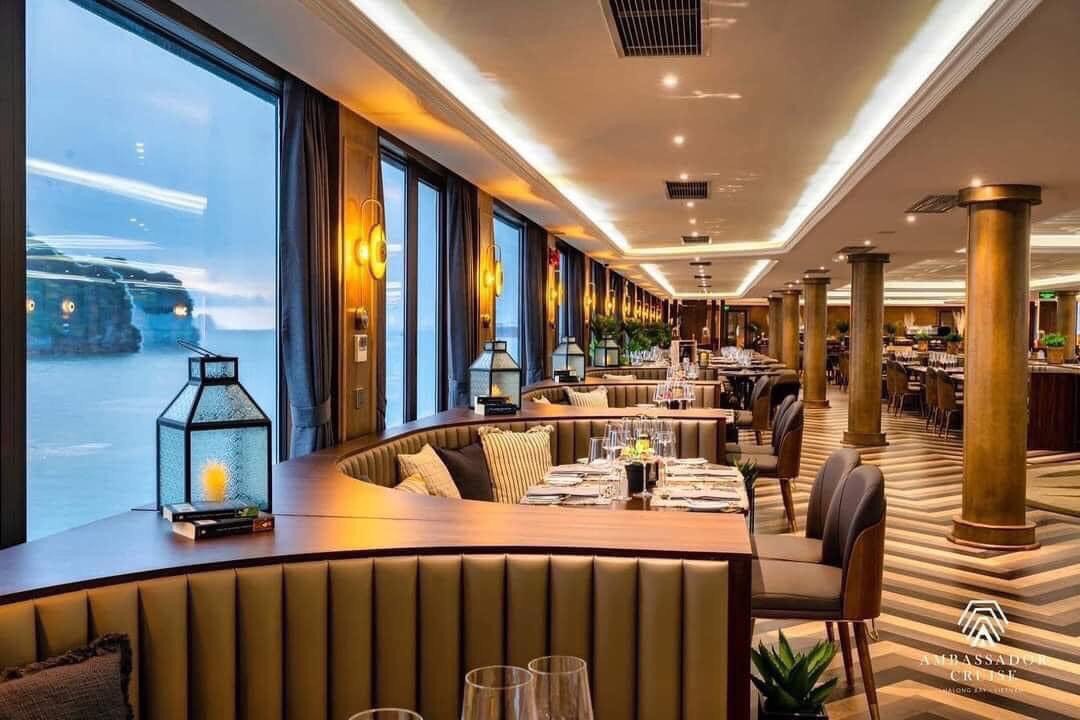 Du thuyền Ambassador Daily