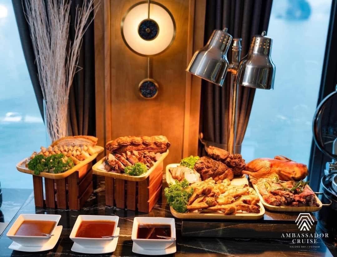 Du thuyền Ambassador Daily