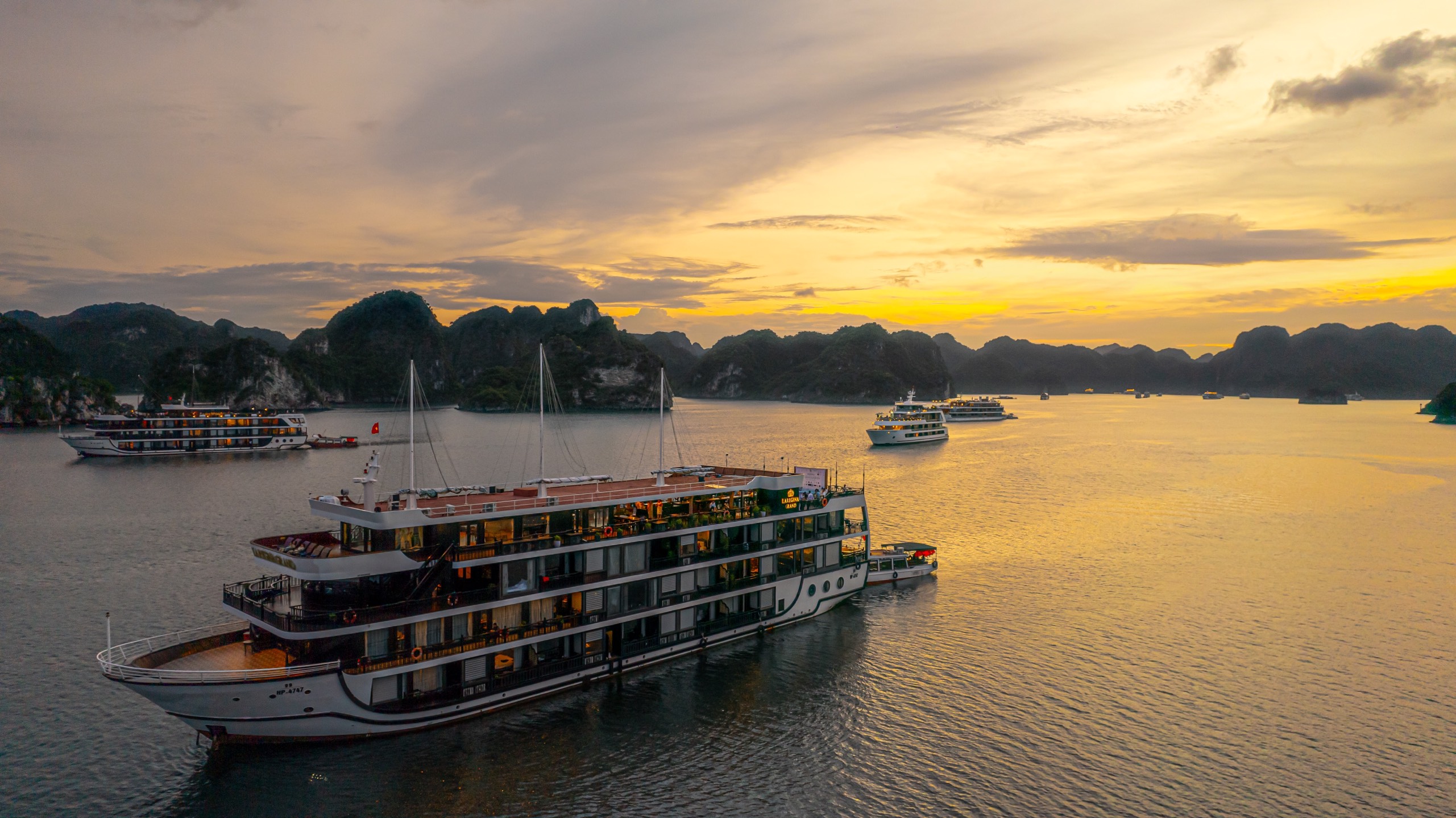 Du thuyền La Regina Grand Lan Hạ