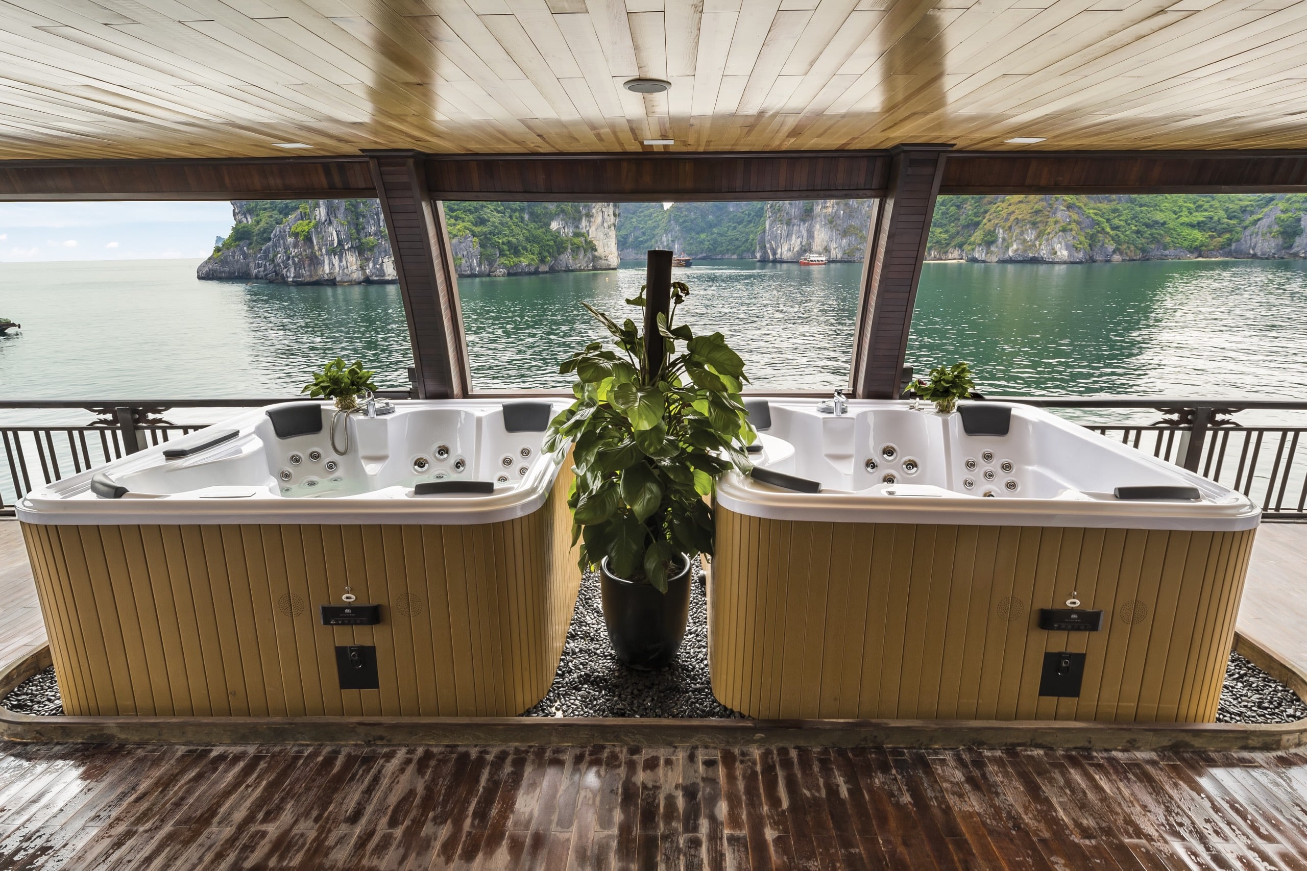 Du thuyền La Regina Legend