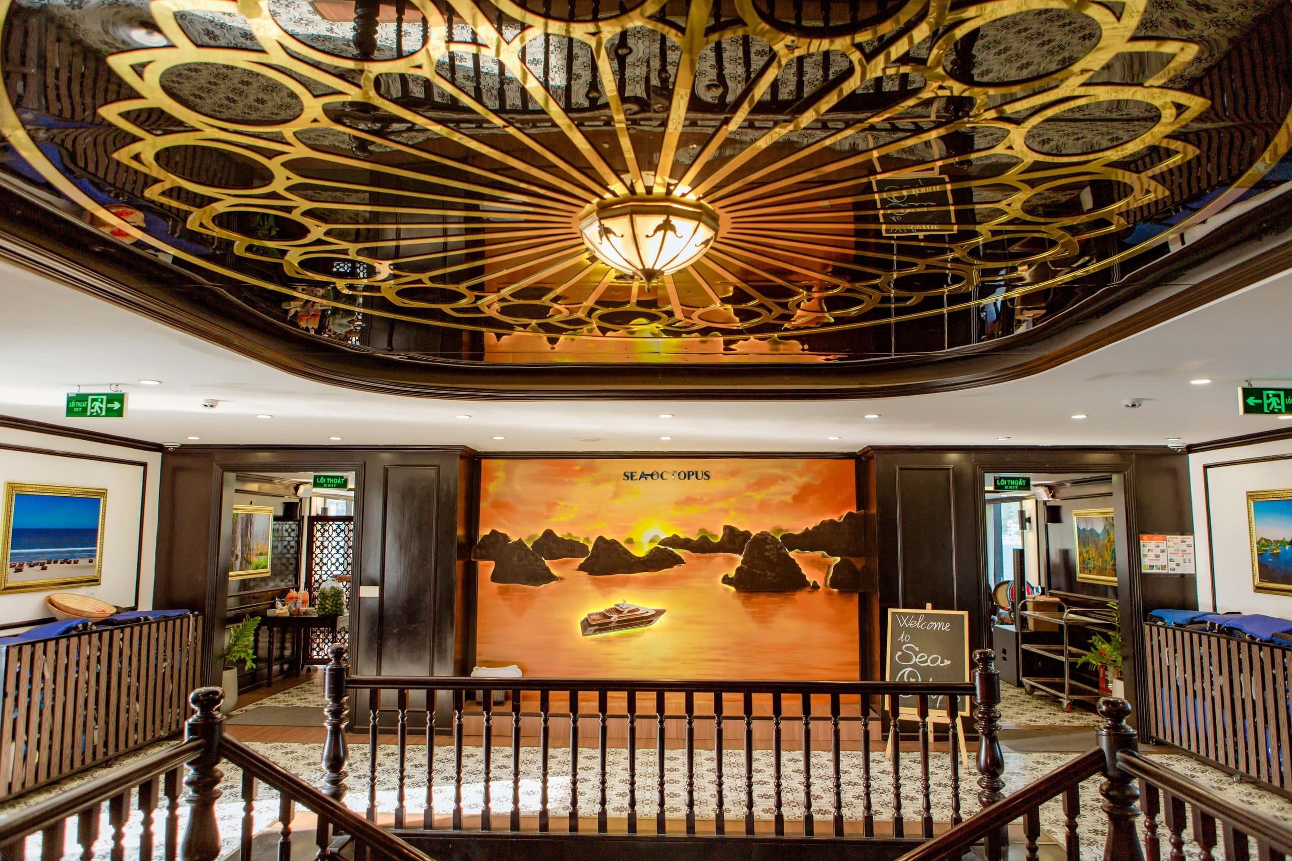 Du thuyền Sea Octupus