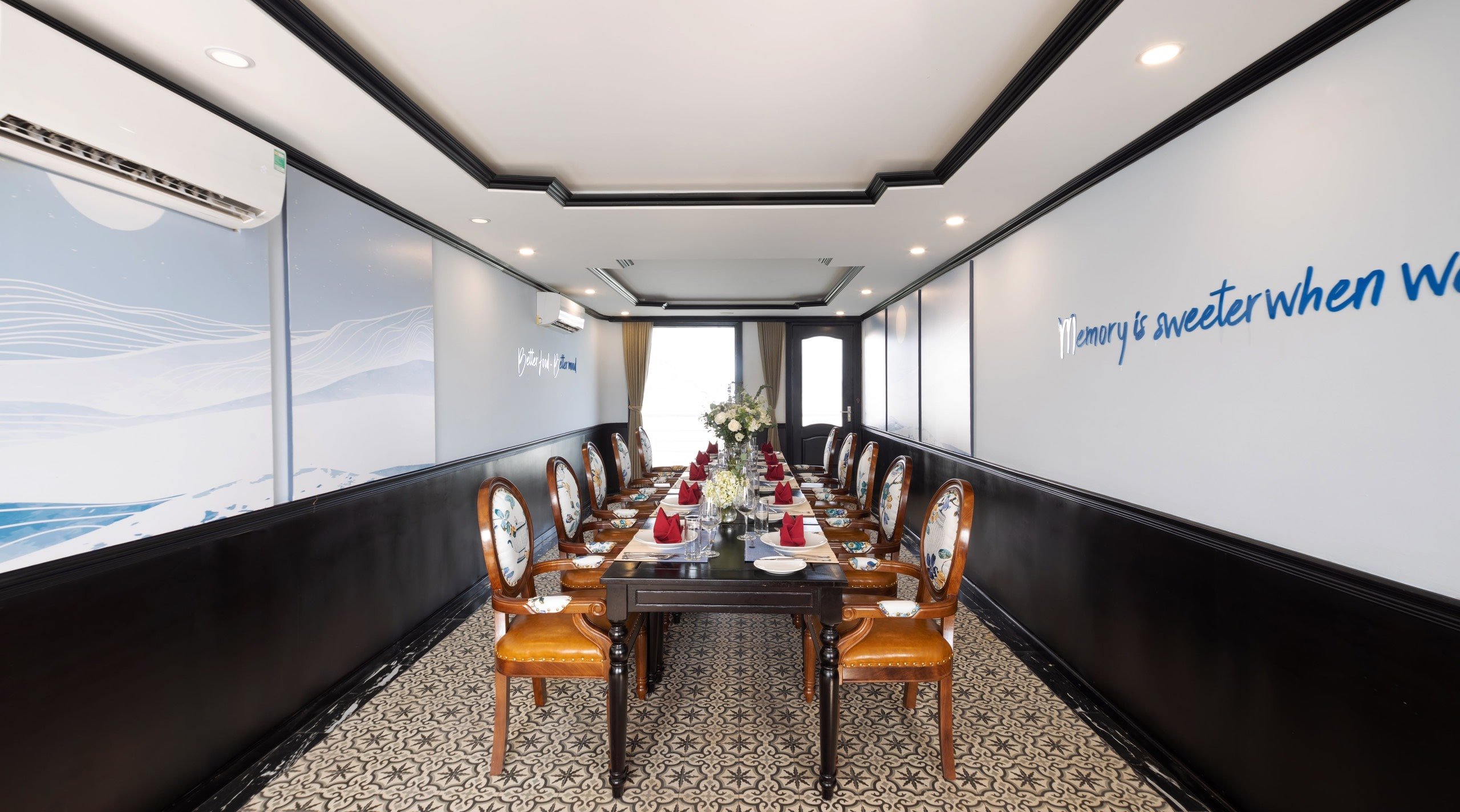 Du thuyền Sea Octupus