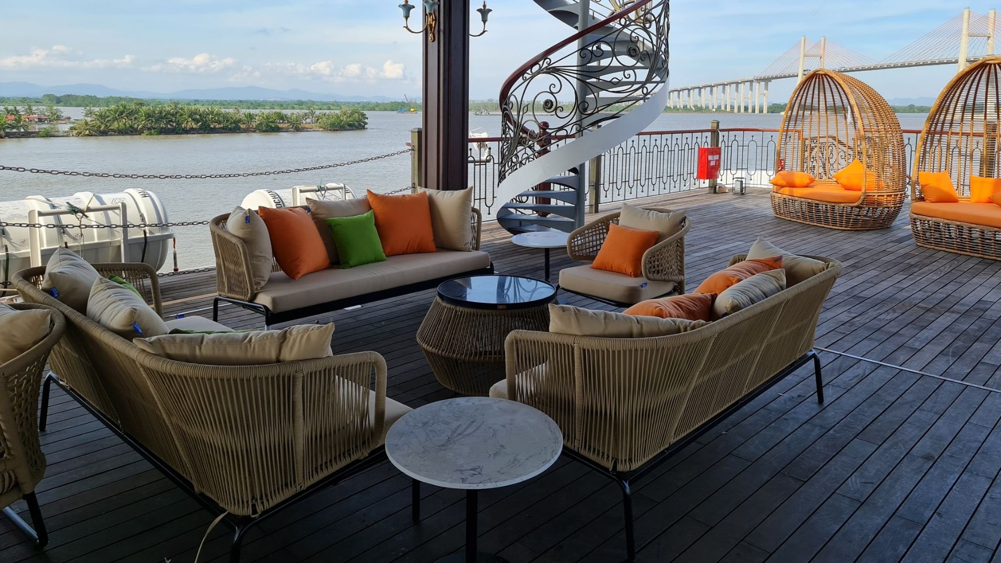 Du Thuyền Indochine Premium