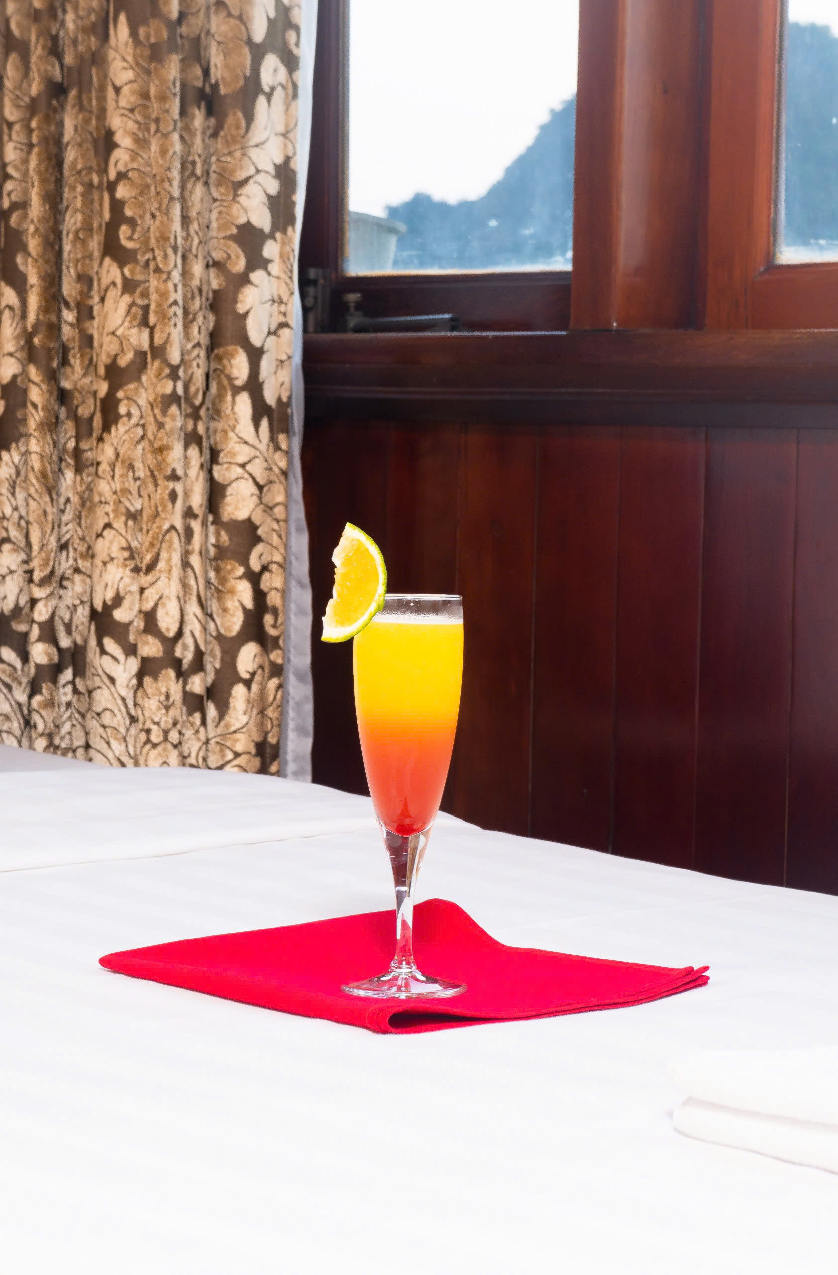 Du thuyền Oriental Sails Hạ Long 3 sao