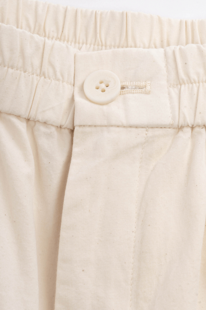 Quần Kaki Nam Ống Rộng Lưng Thun Cotton Trơn Form Relax