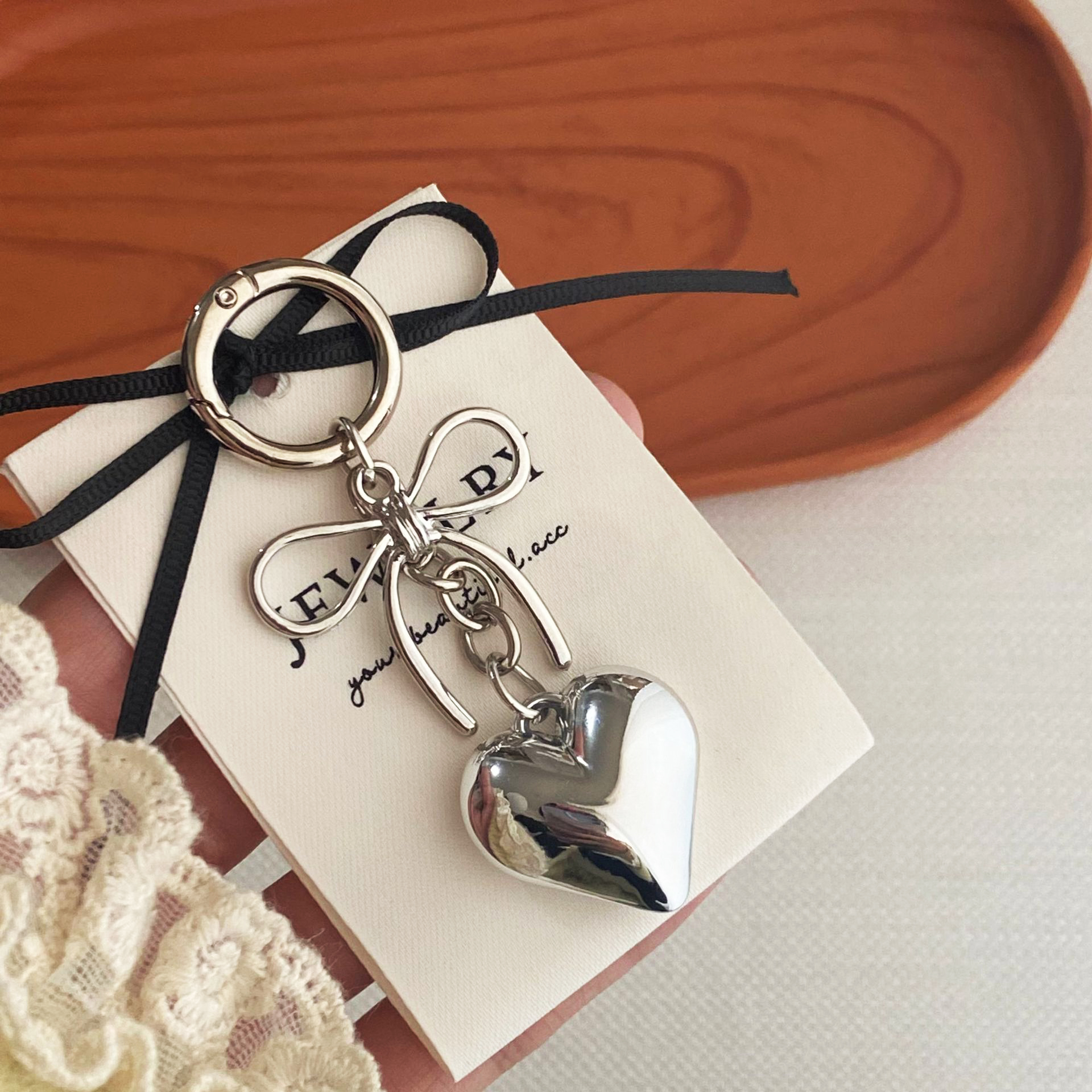 Móc khóa, charm treo túi xách | Tada Craft