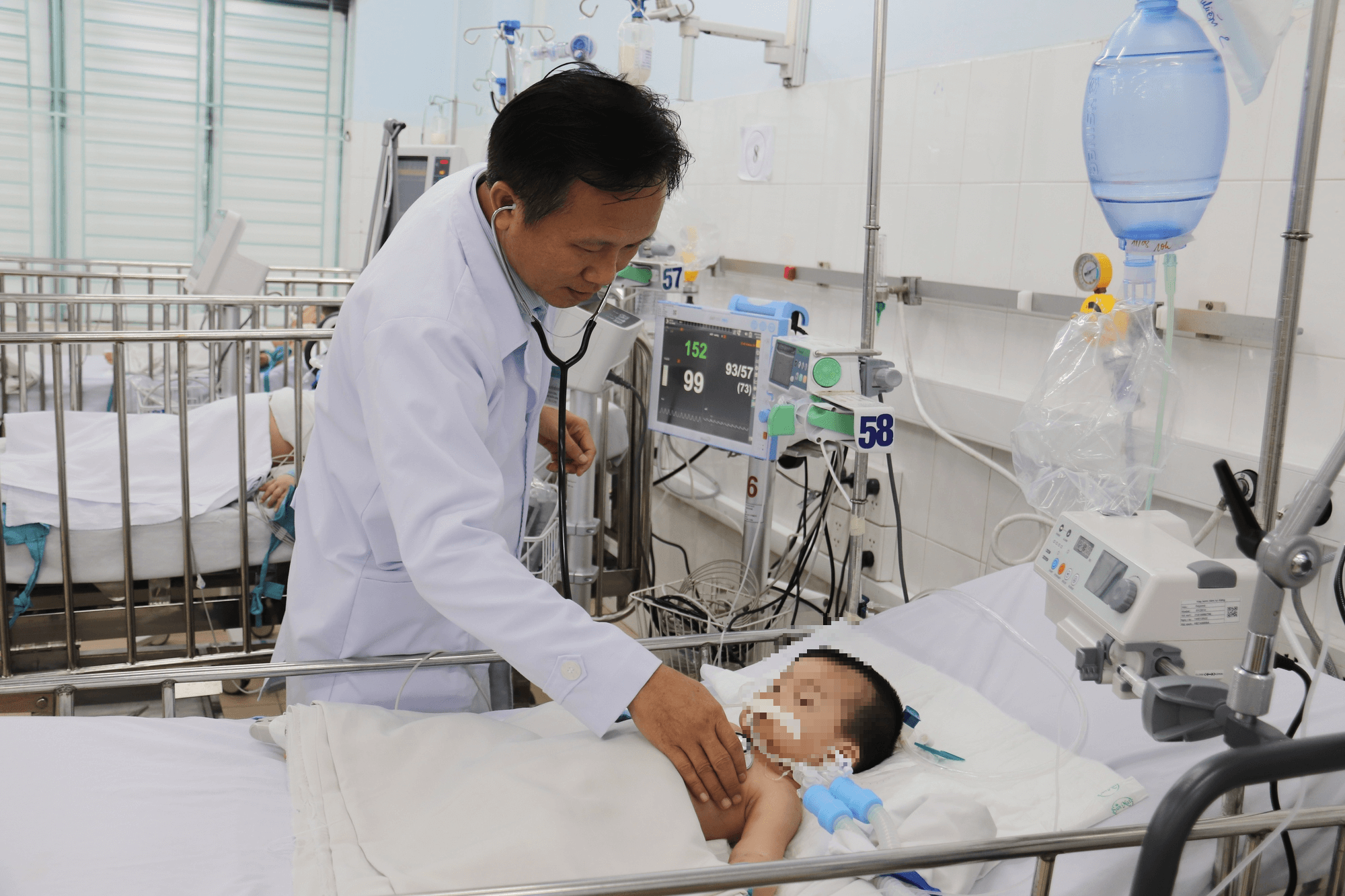 TPHCM: Số ca mắc tay chân miệng vẫn ở mức cao