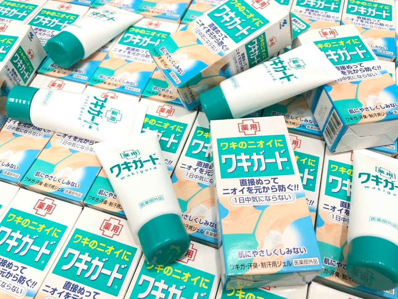 Hướng dẫn sử dụng gel trị hôi nách Kobayashi