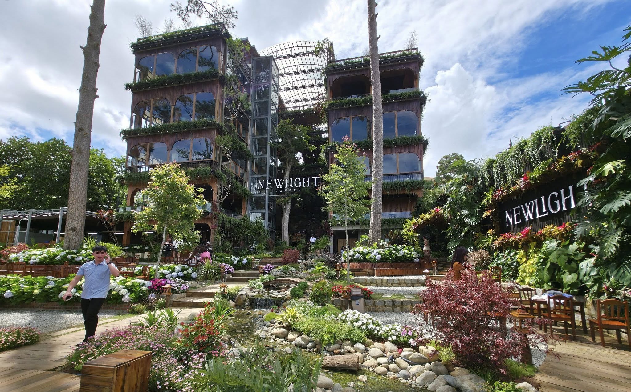 NEW LIGHT COFFEE ĐÀ LẠT