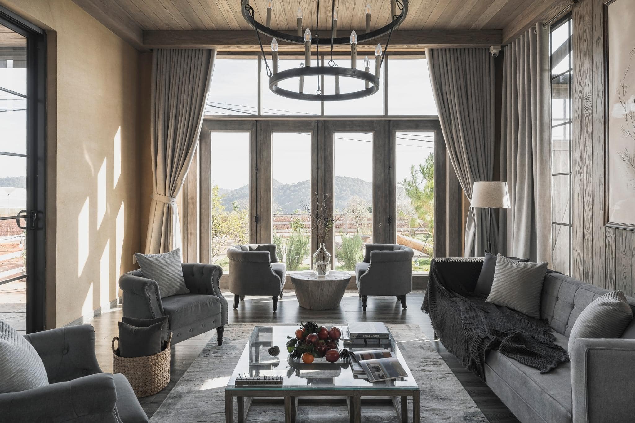 NHÀ CỦA GẤU – BEAR’S HOUSE