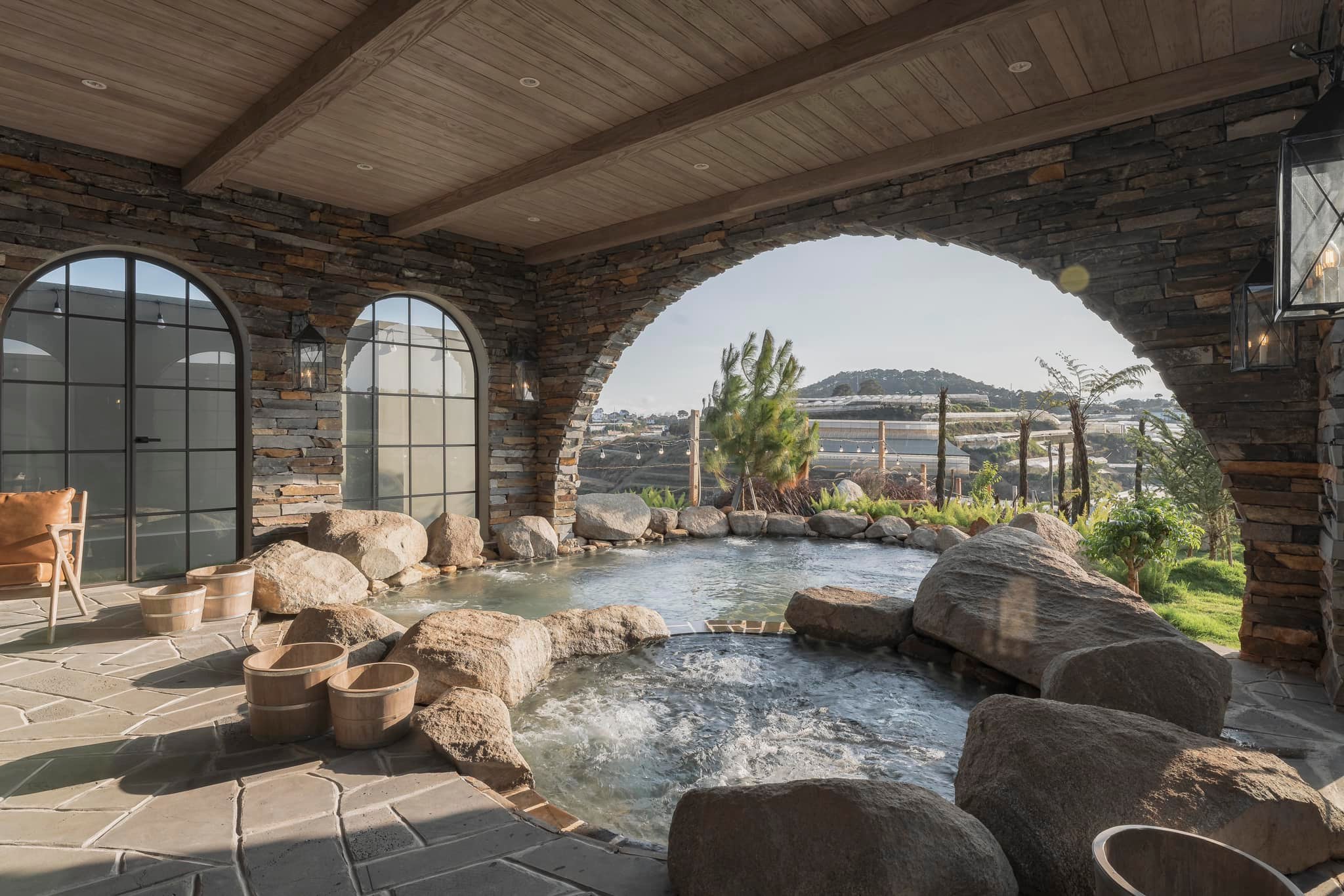 NHÀ CỦA GẤU – BEAR’S HOUSE