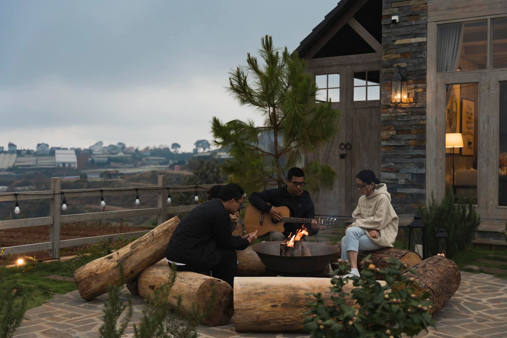 NHÀ CỦA GẤU – BEAR’S HOUSE