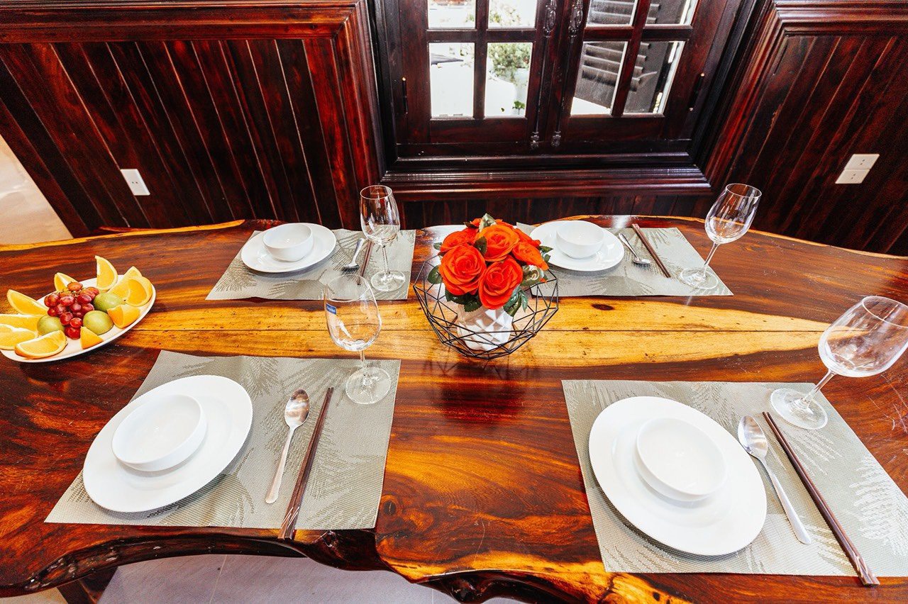 NAM HỒ 8.3 VILLA