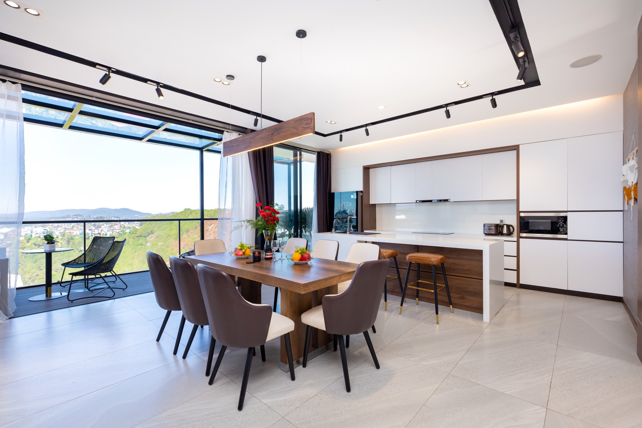 B12 VILLA