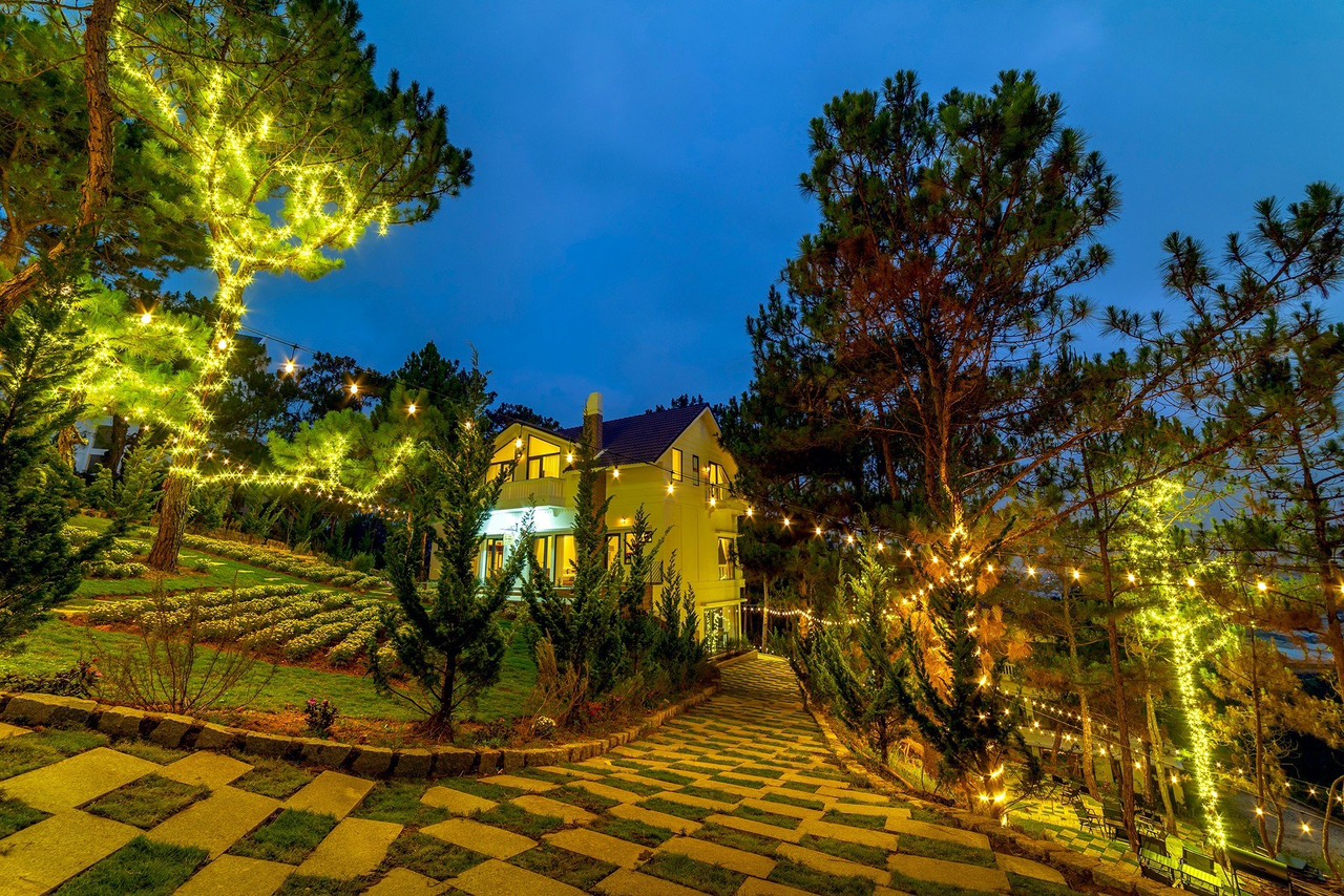 SUNSET VILLA