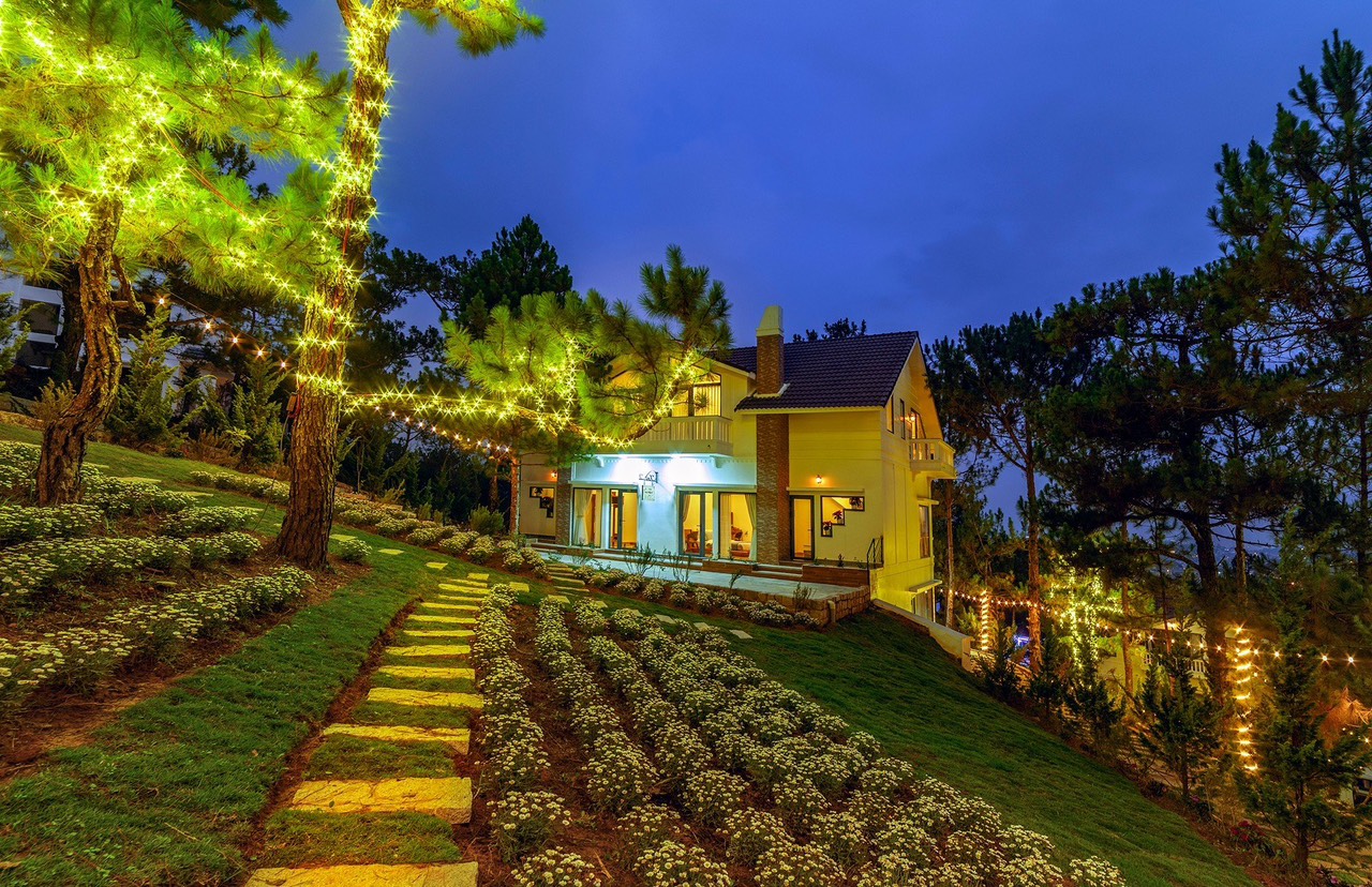 SUNSET VILLA