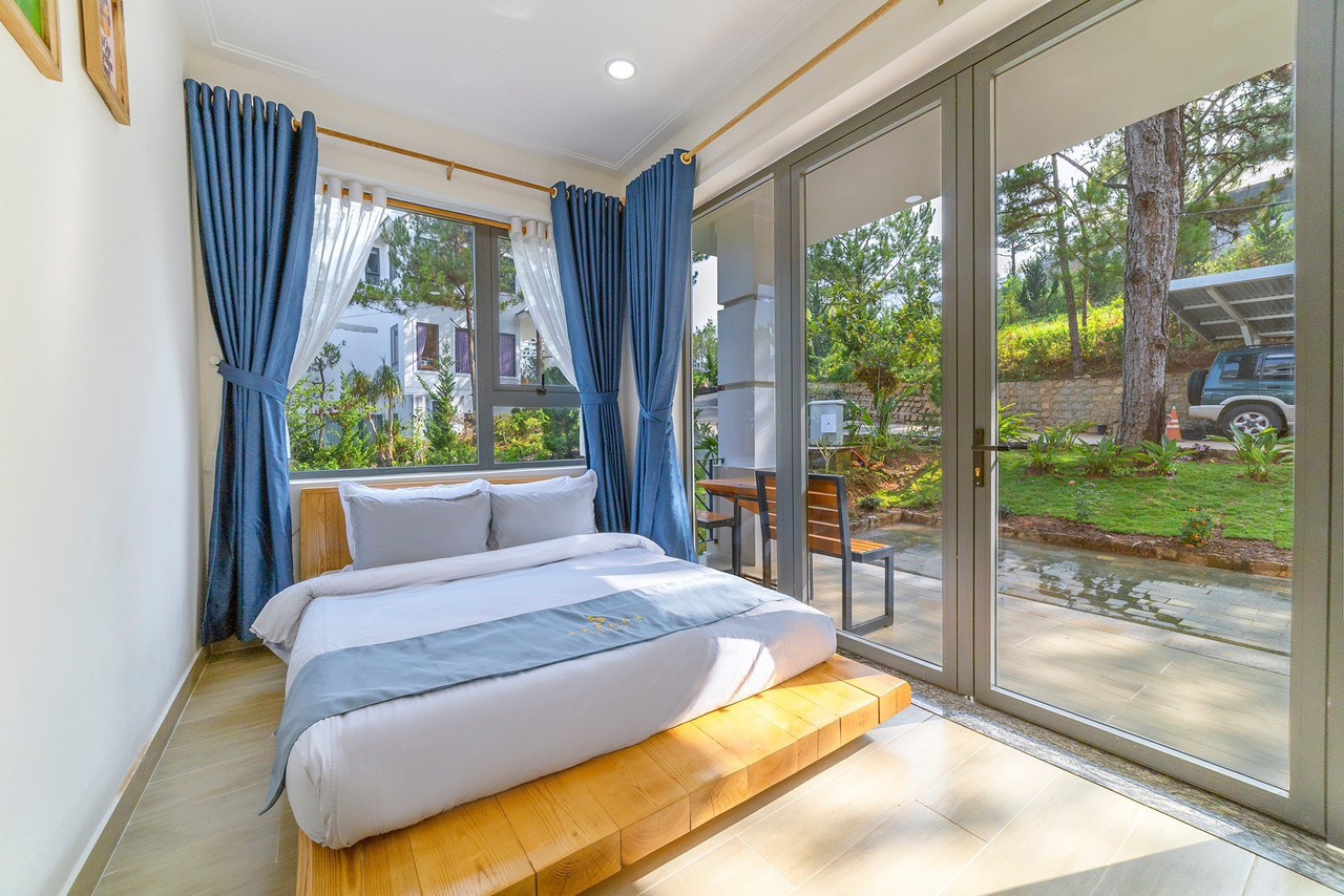 SUNRISE VILLA