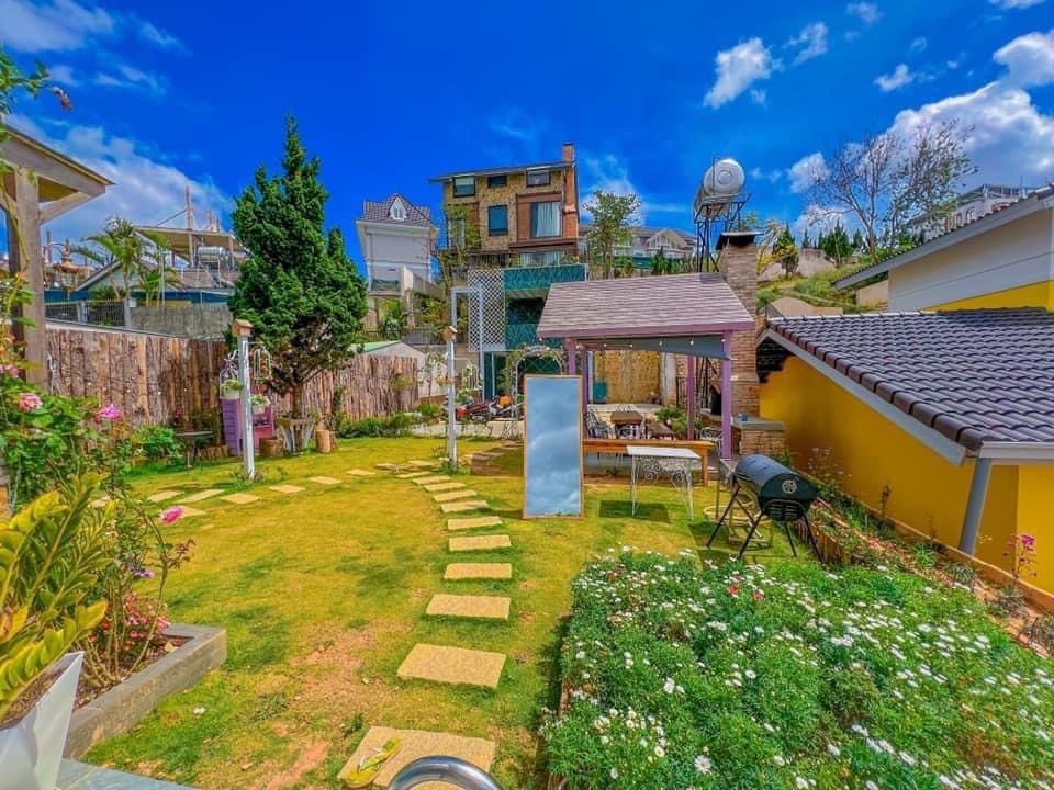HỒ BƠI NGUYỄN SIÊU 1