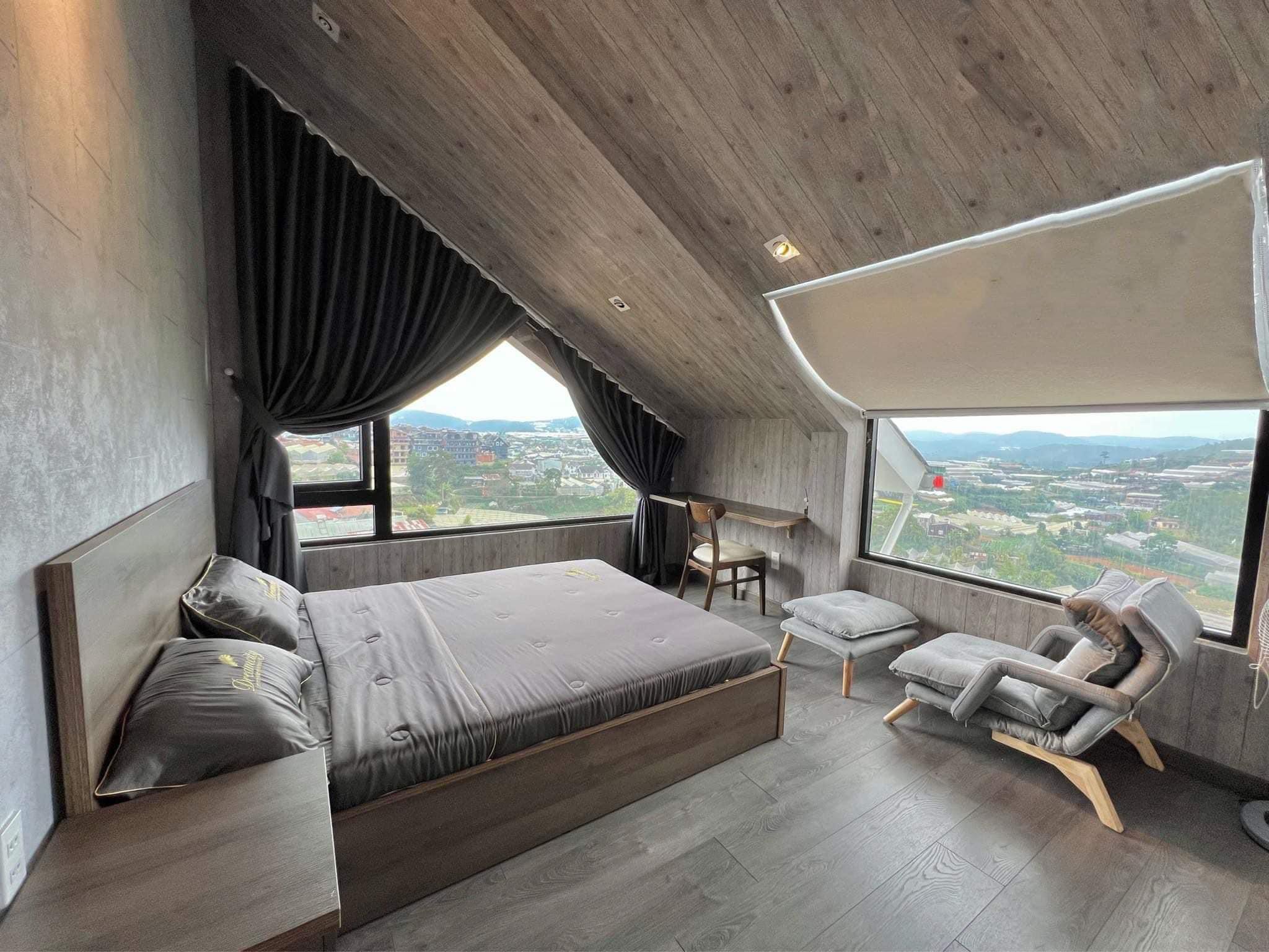 HỒ BƠI NGUYỄN SIÊU 1