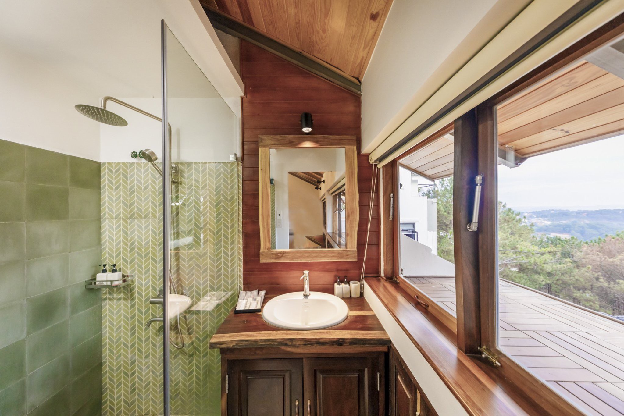 VILLA 3 PHÒNG NGỦ - KHỞI NGHĨA BẮC SƠN