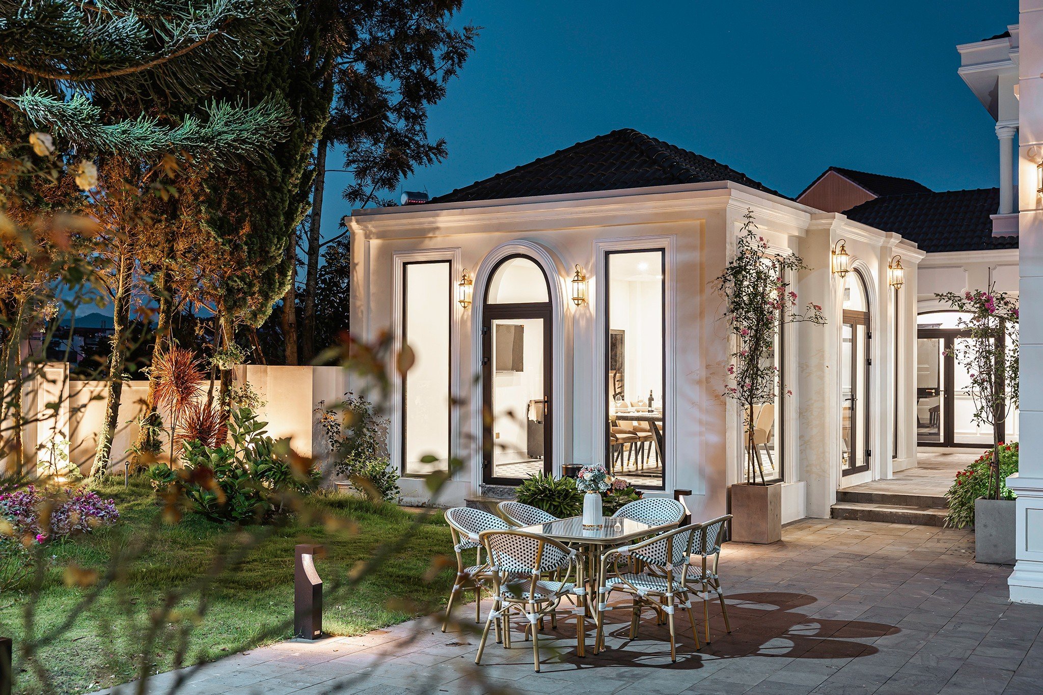 PARI VILLA