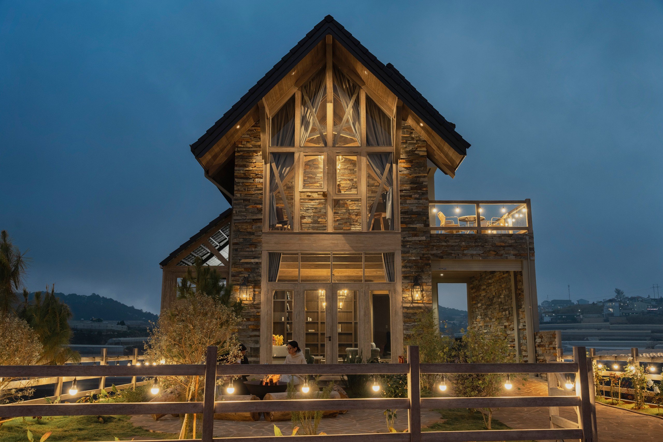 NHÀ CỦA GẤU – BEAR’S HOUSE