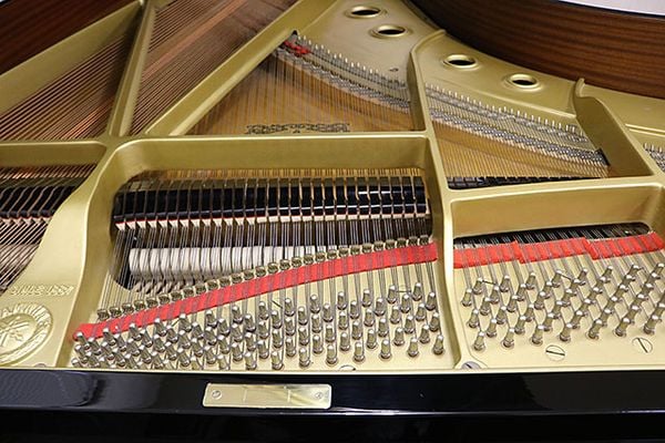 YAMAHA C3