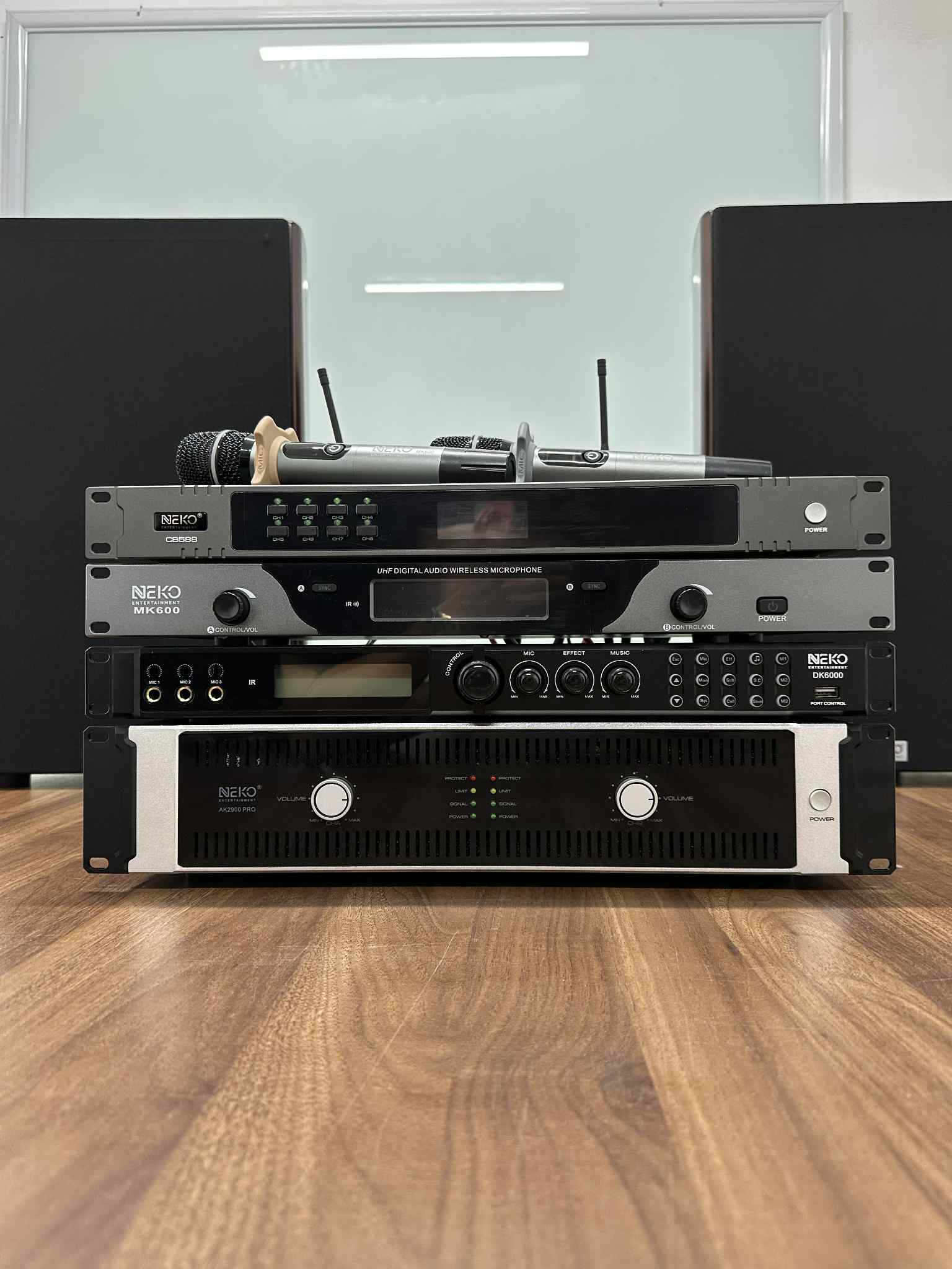 GIÀN LOA FULL BỘ NEKO ( ĐẨY AK 2900 PRO , VANG SỐ DK6000 , MICRO MK600 , LOA FULL TD12 - BASS 30 , QUẢN LÍ NGUỒN CB 588 )