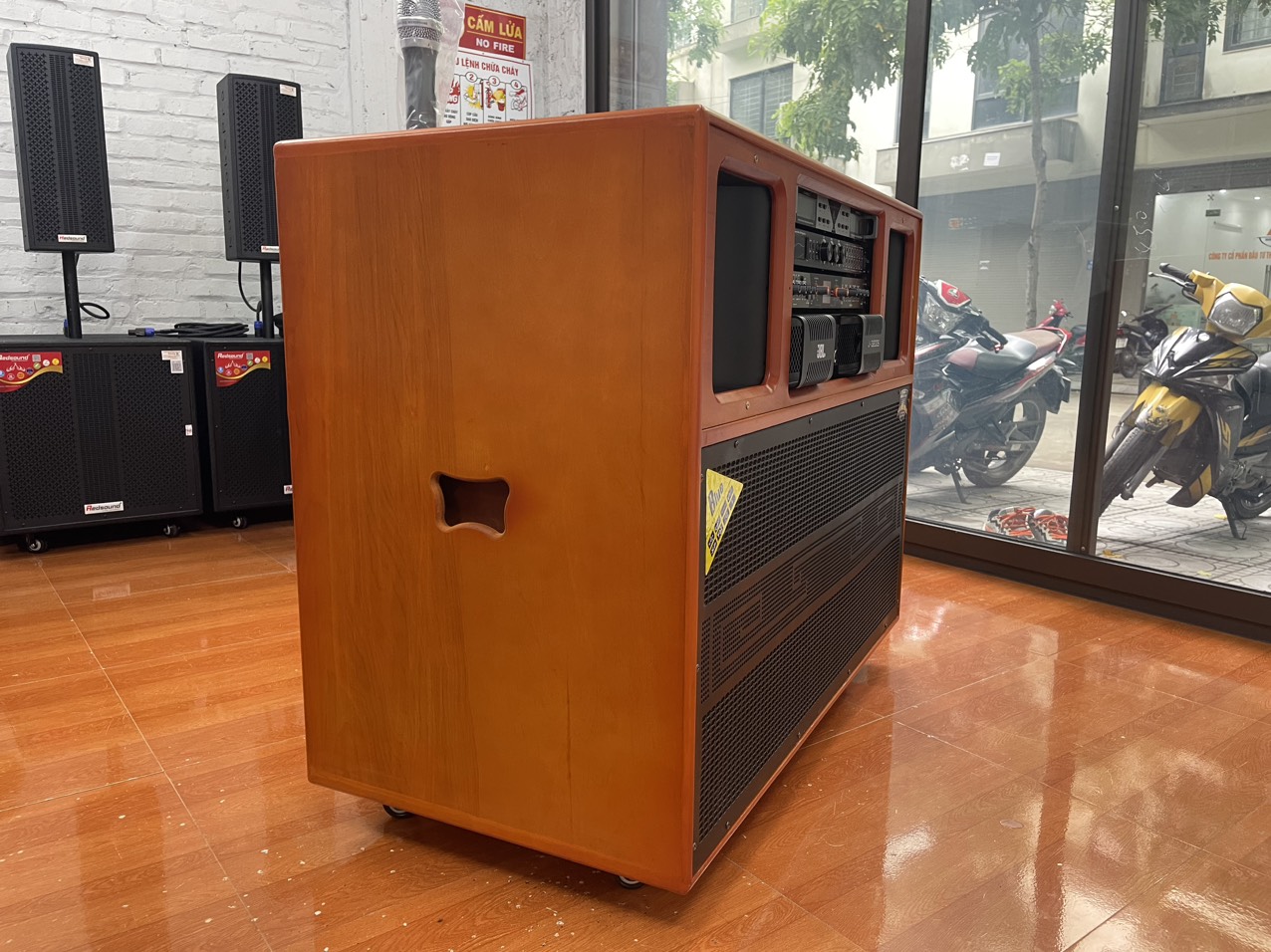 LOA KÉO ĐIỆN BLUE B66