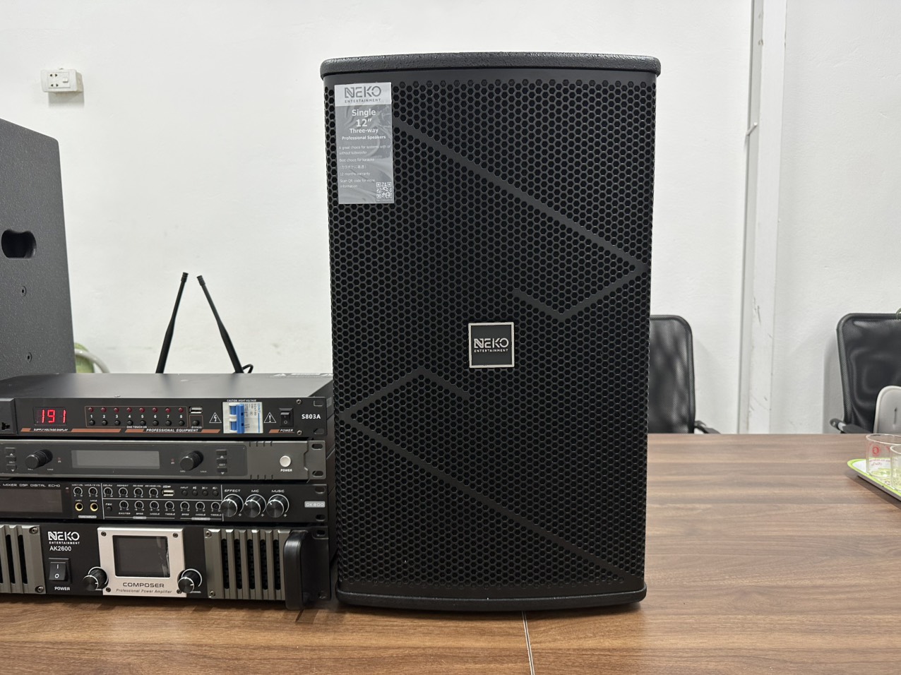 DÀN LOA KARAOKE GIA ĐÌNH NEKO 30 ( LOA FULL NEKO HS312 , SUB NS115 , MICRO NEKO CB688 , ĐẨY NEKO AK2600 , VANG CƠ  DK800 , QLN 803S )