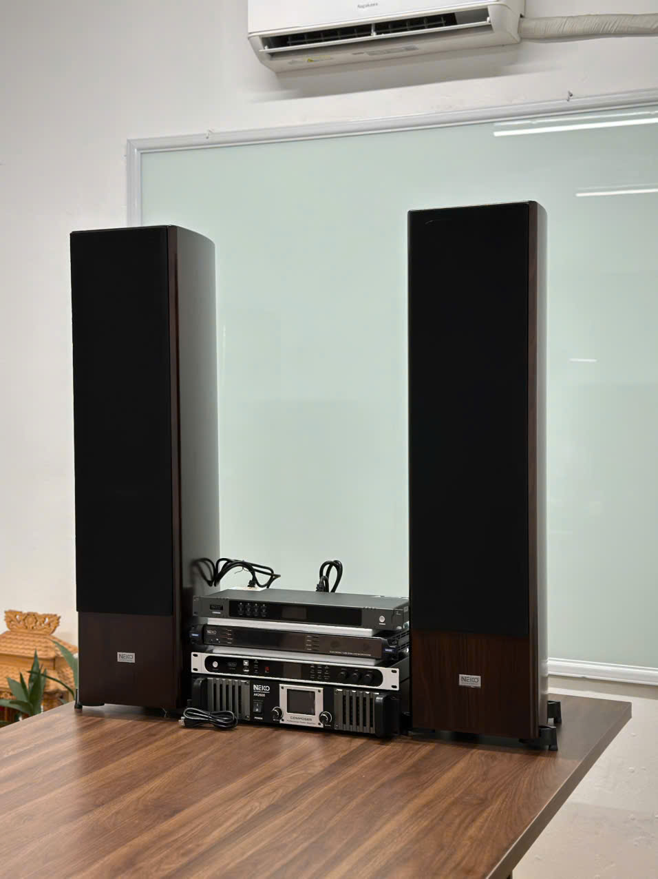 DÀN LOA COMBO KARAOKE ÂM THANH SỐ NEKO HE220