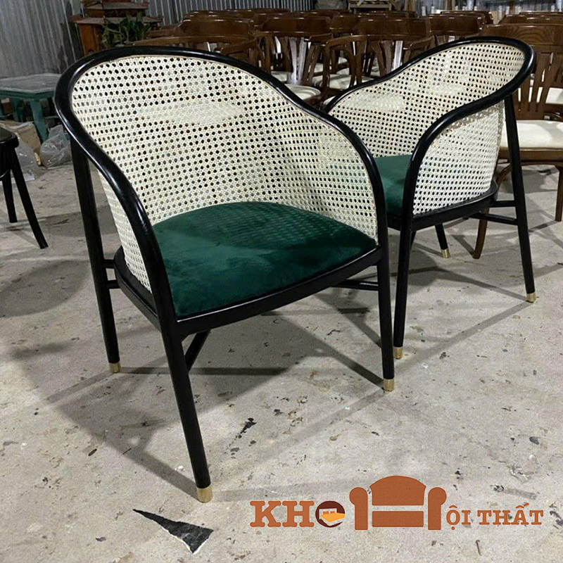 Ghế Cavallo gỗ tần bì cho nhà hàng GG-01