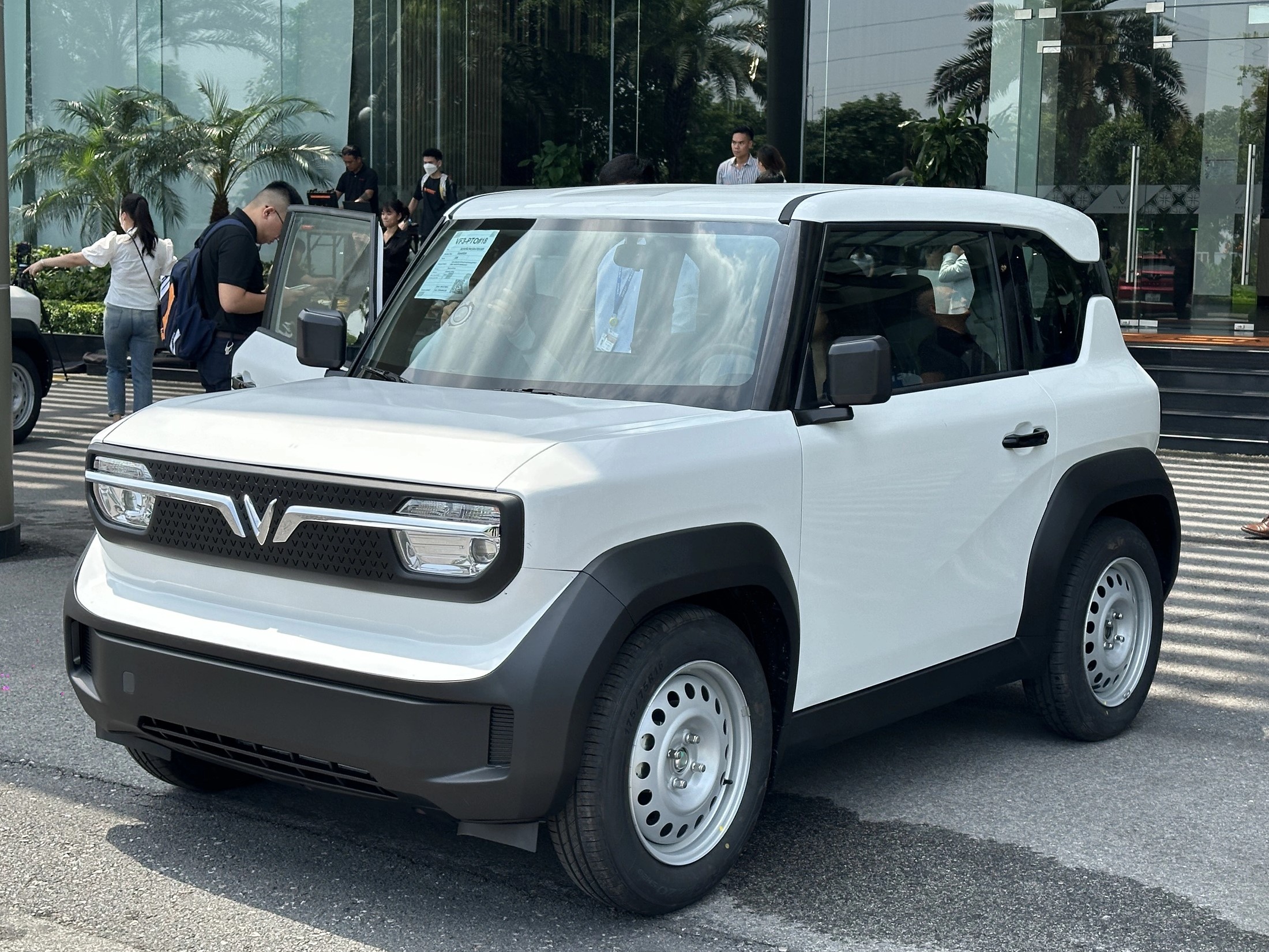 VinFast VF 3 bản thử nghiệm: Mâm, cản khác concept, Thông số và giá lăn bánh dự kiến