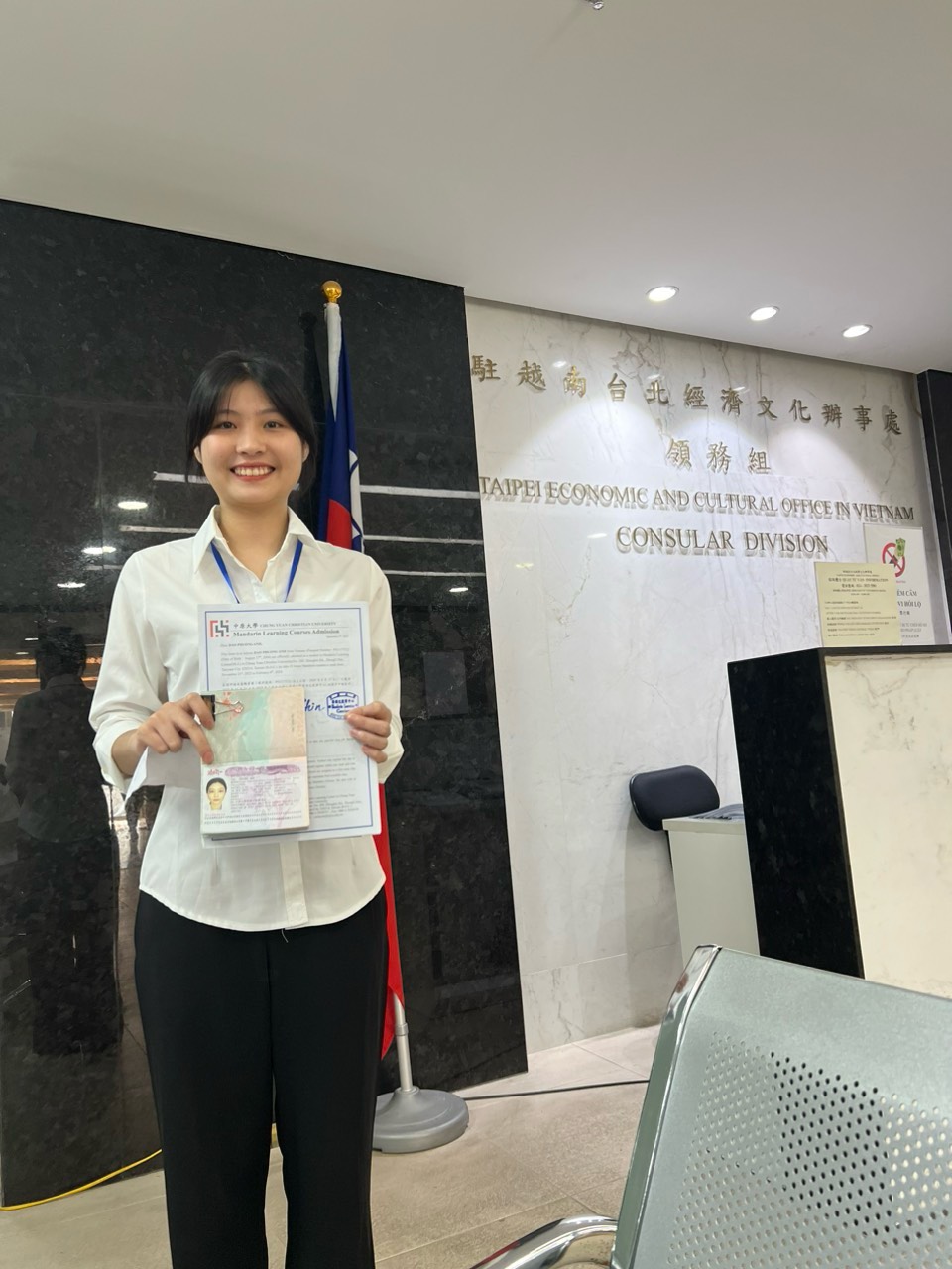 Nhận Visa phỏng vấn hệ ngôn ngữ