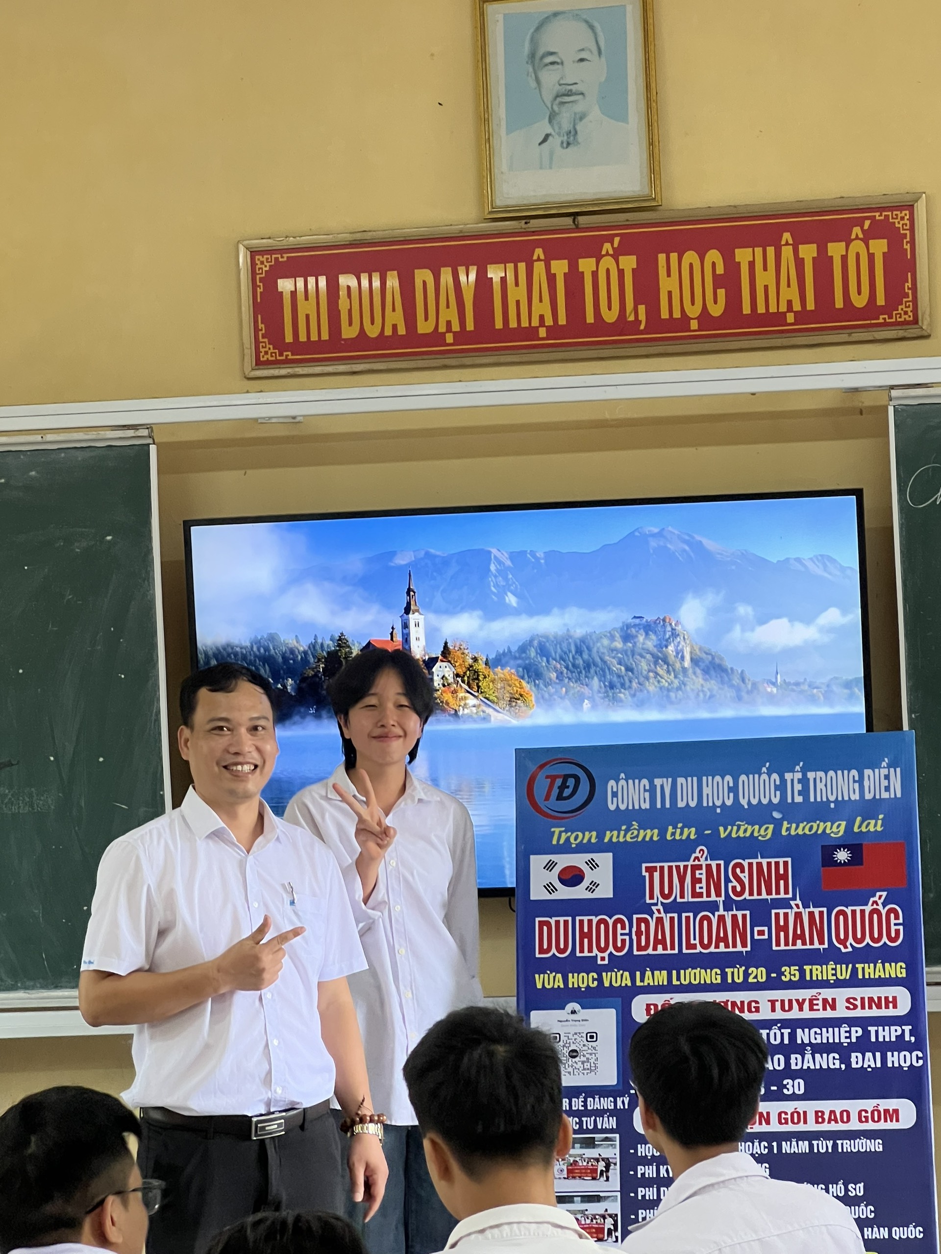 TƯ VẤN ĐỊNH HƯỚNG HỌC SINH KHỐI 12