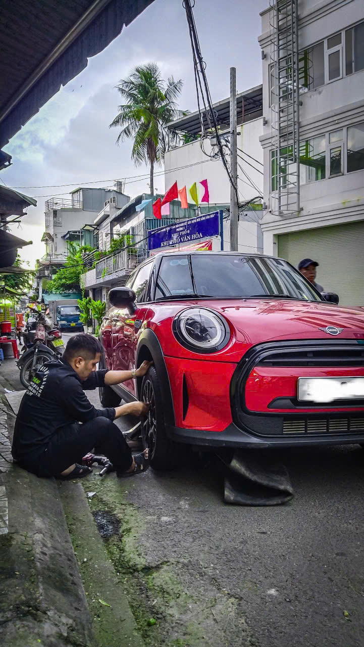 Dịch Vụ Sửa Chữa Ô Tô Lưu Động 24H. Cứu Hộ Sửa Xe Chuyên Nghiệp Nhanh Chóng TP.HCM