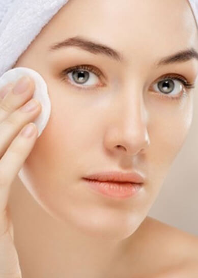 Bye bye ngay mái tóc bết dính khó ưa chỉ với 6 mẹo siêu dễ