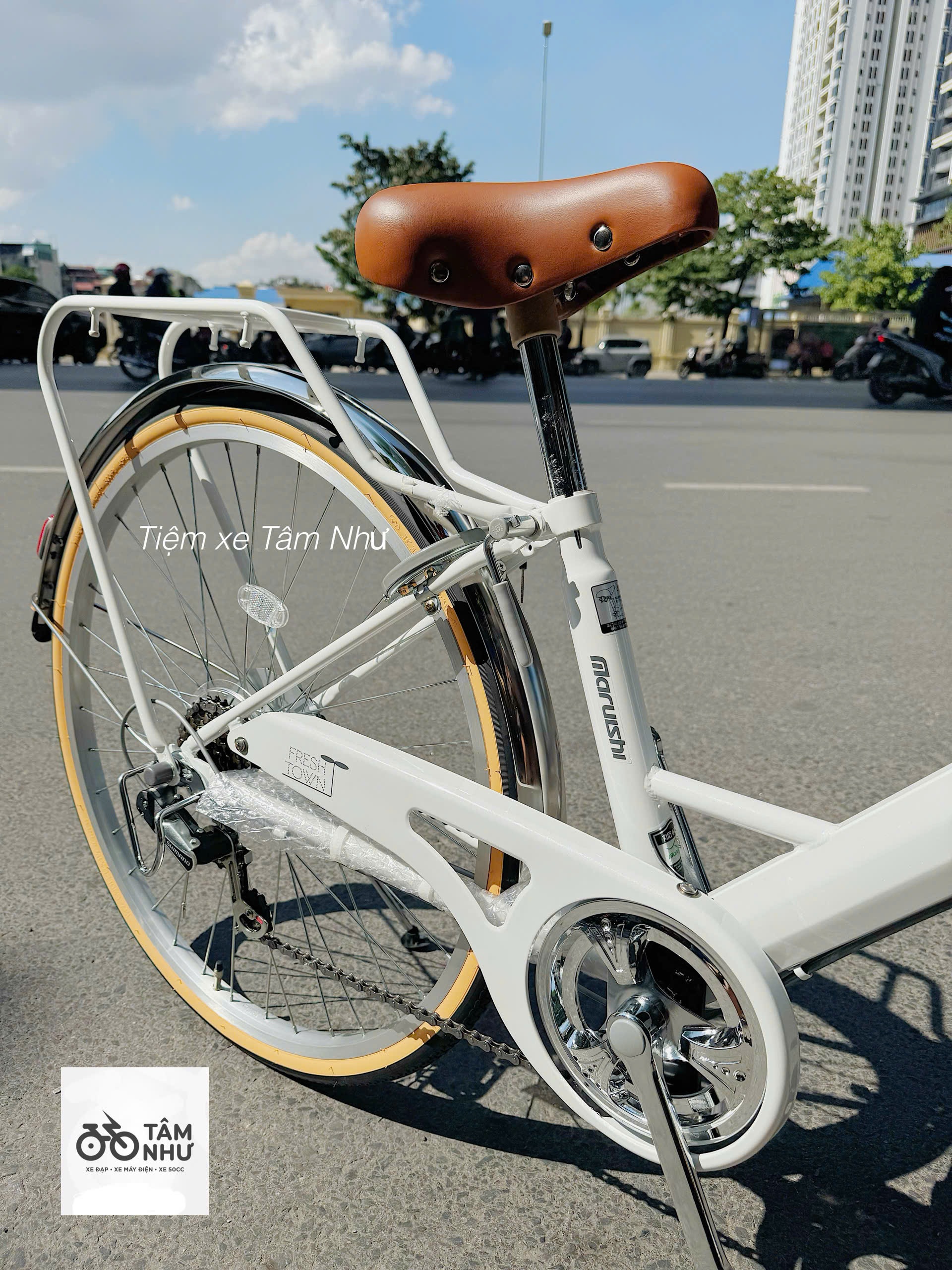 Xe Đạp Cào Cào Maruishi FRESH TOWN - Trắng