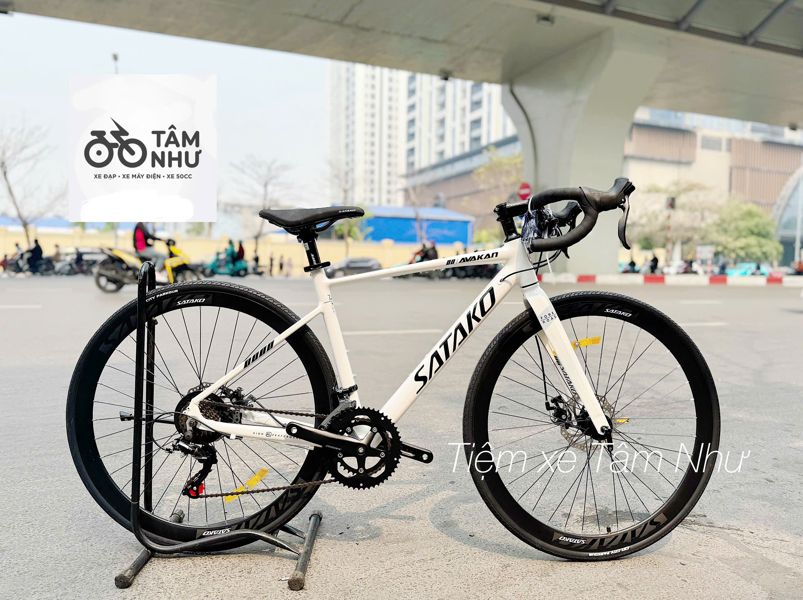 Xe đạp thể thao Road Satako Avakan