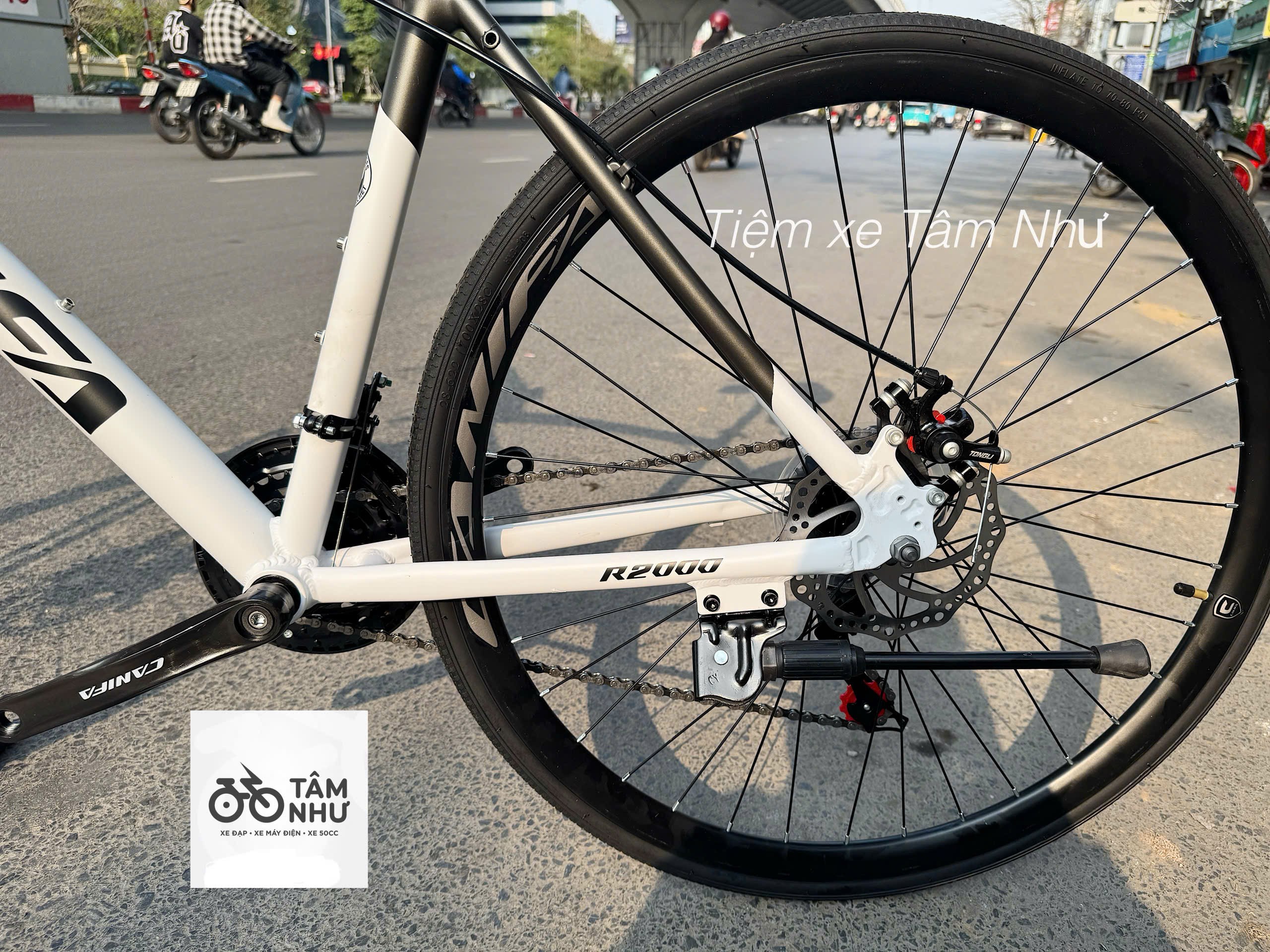 Xe Đạp Thể Thao Road Canifa R2000